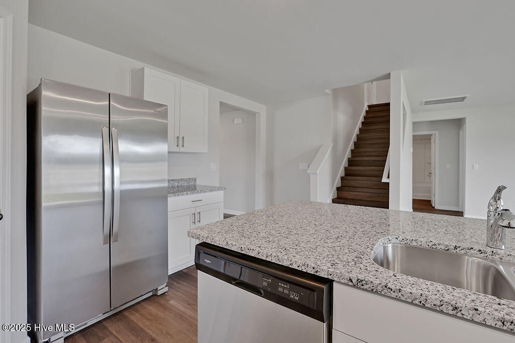 100546498 | Photo 14