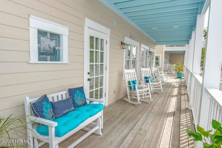 100557980 | Photo 24