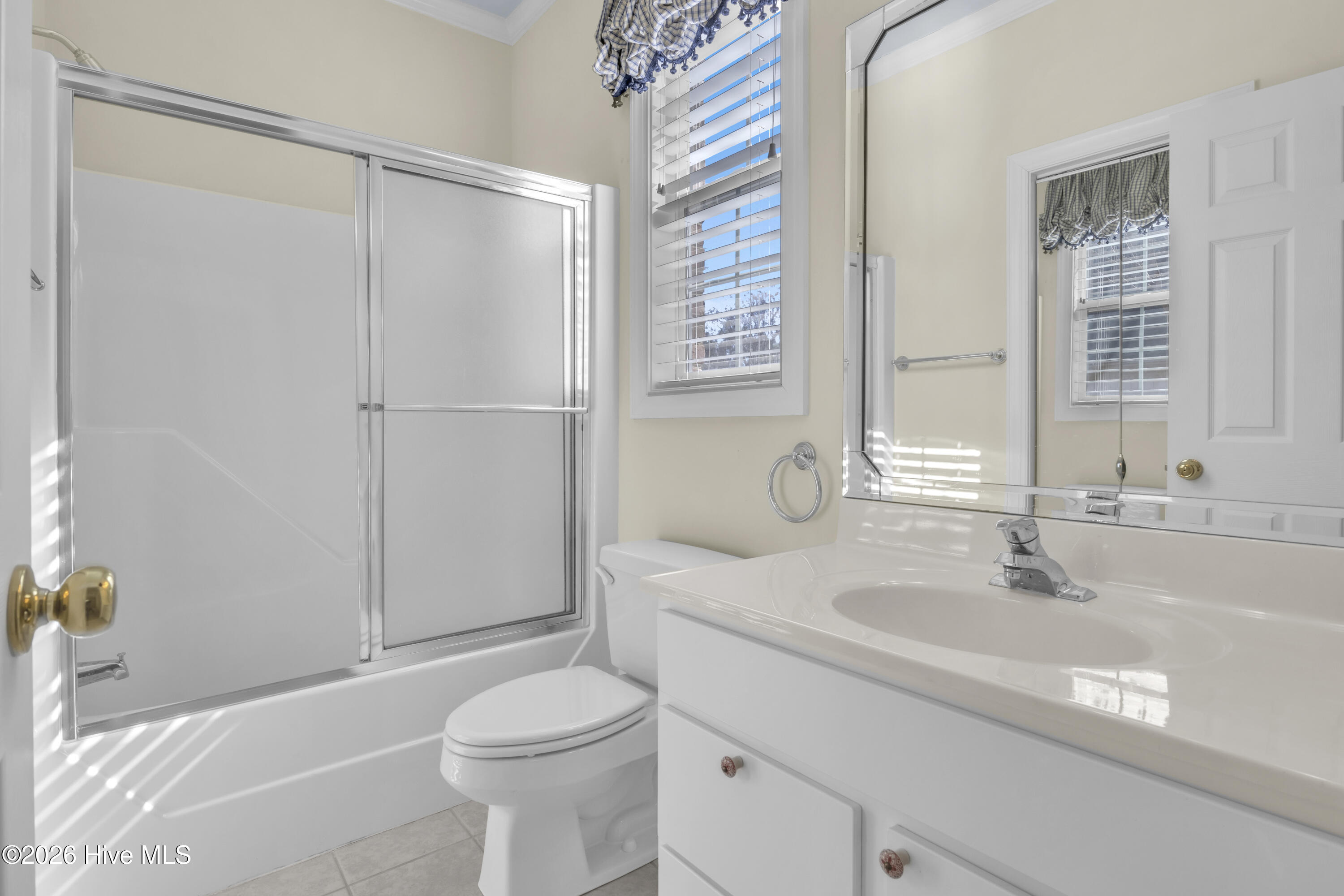 100549882 | Photo 27