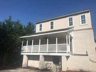 rrear view with porch