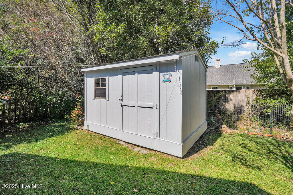 100533718 | Photo 27