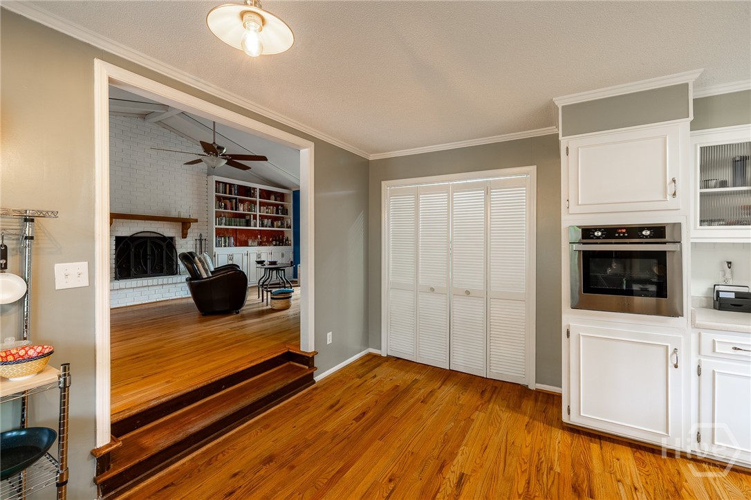 140 Rollingwood Drive