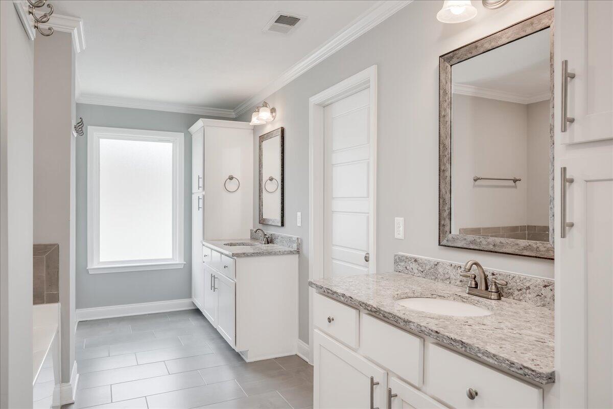 2549 Traverse Trail