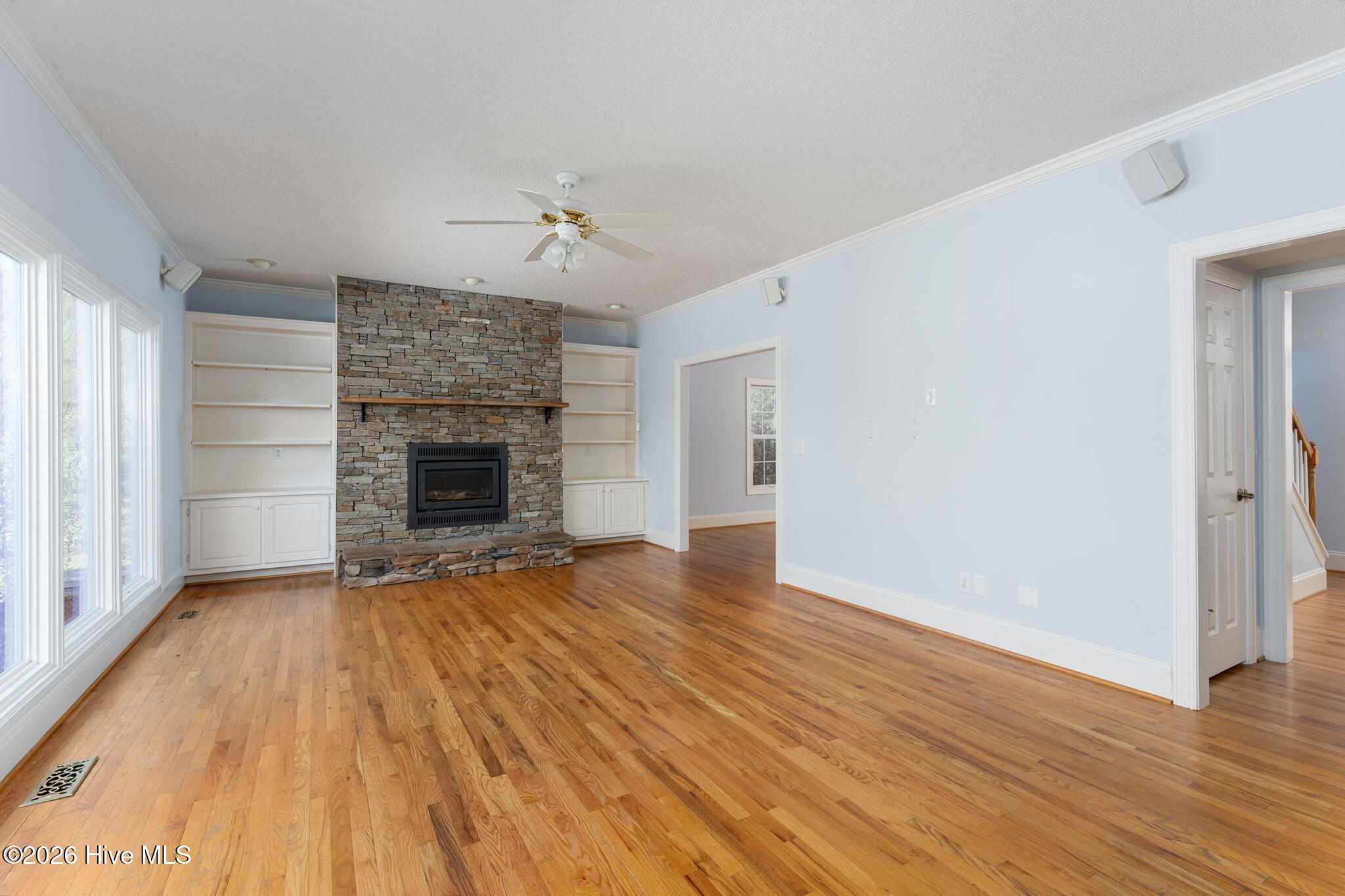 100552056 | Photo 21