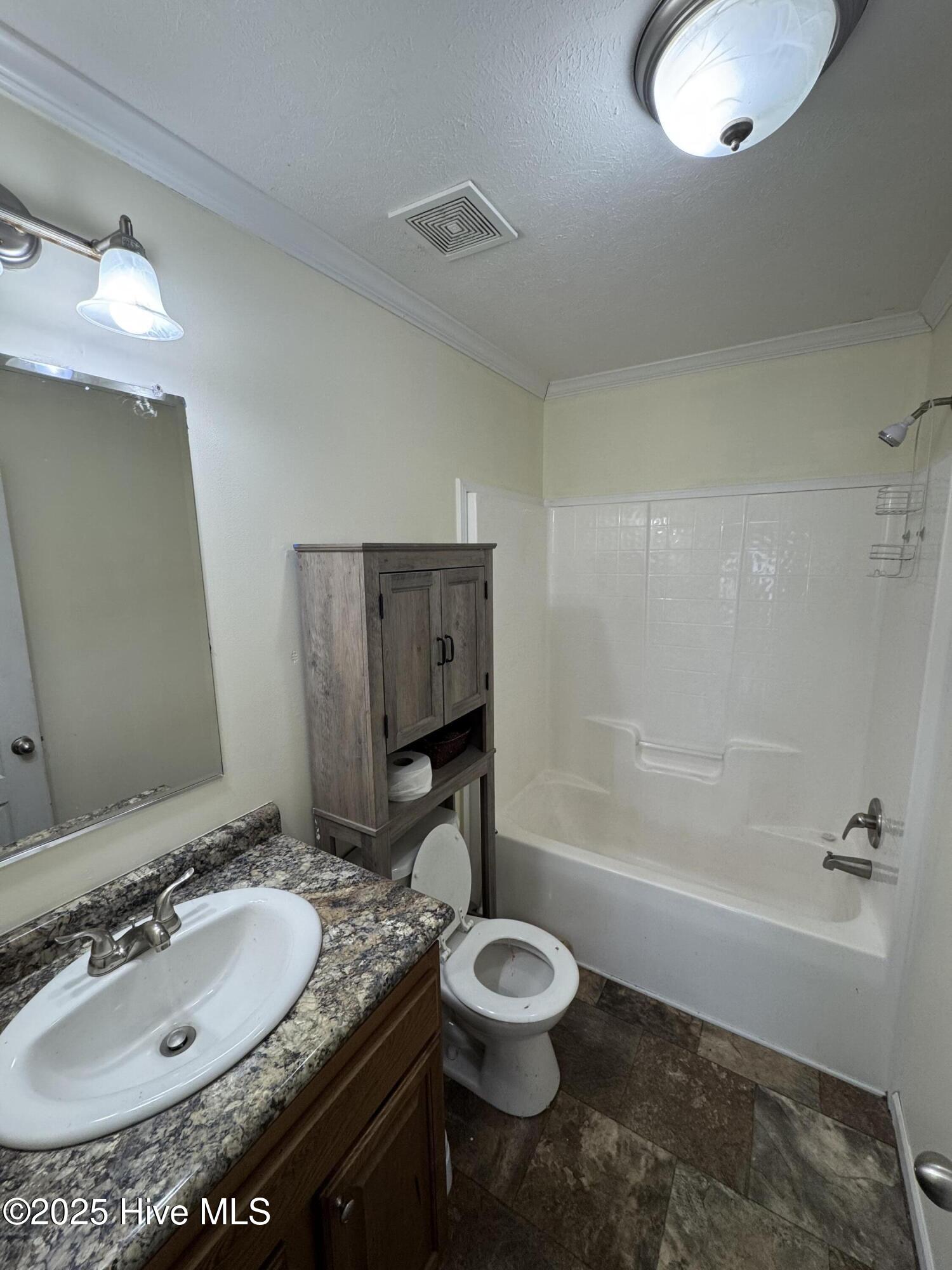 100495228 | Photo 10