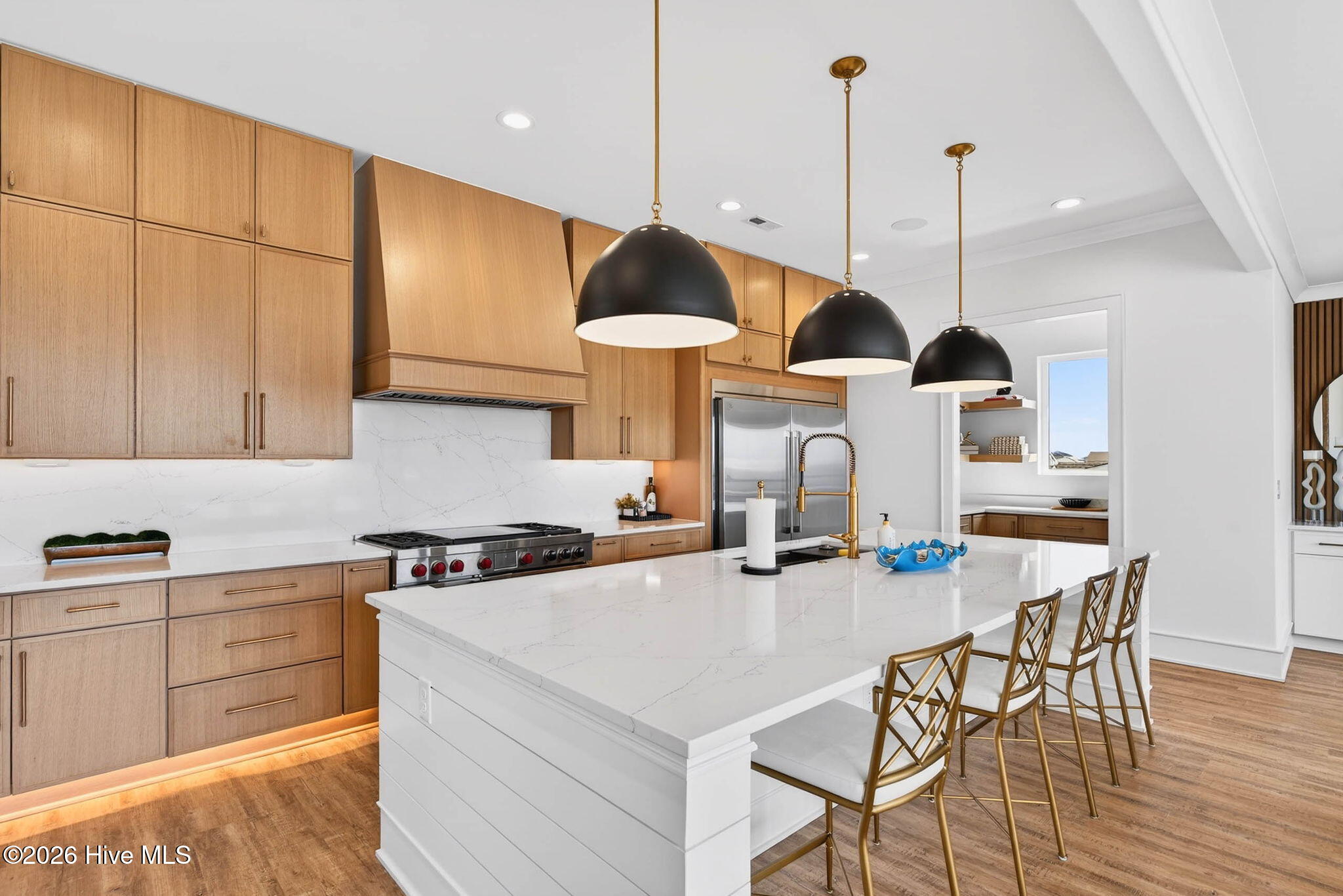 100565153 | Photo 12