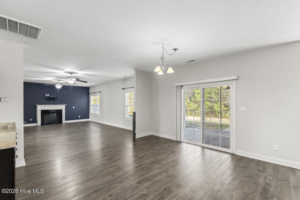 100552521 | Photo 11