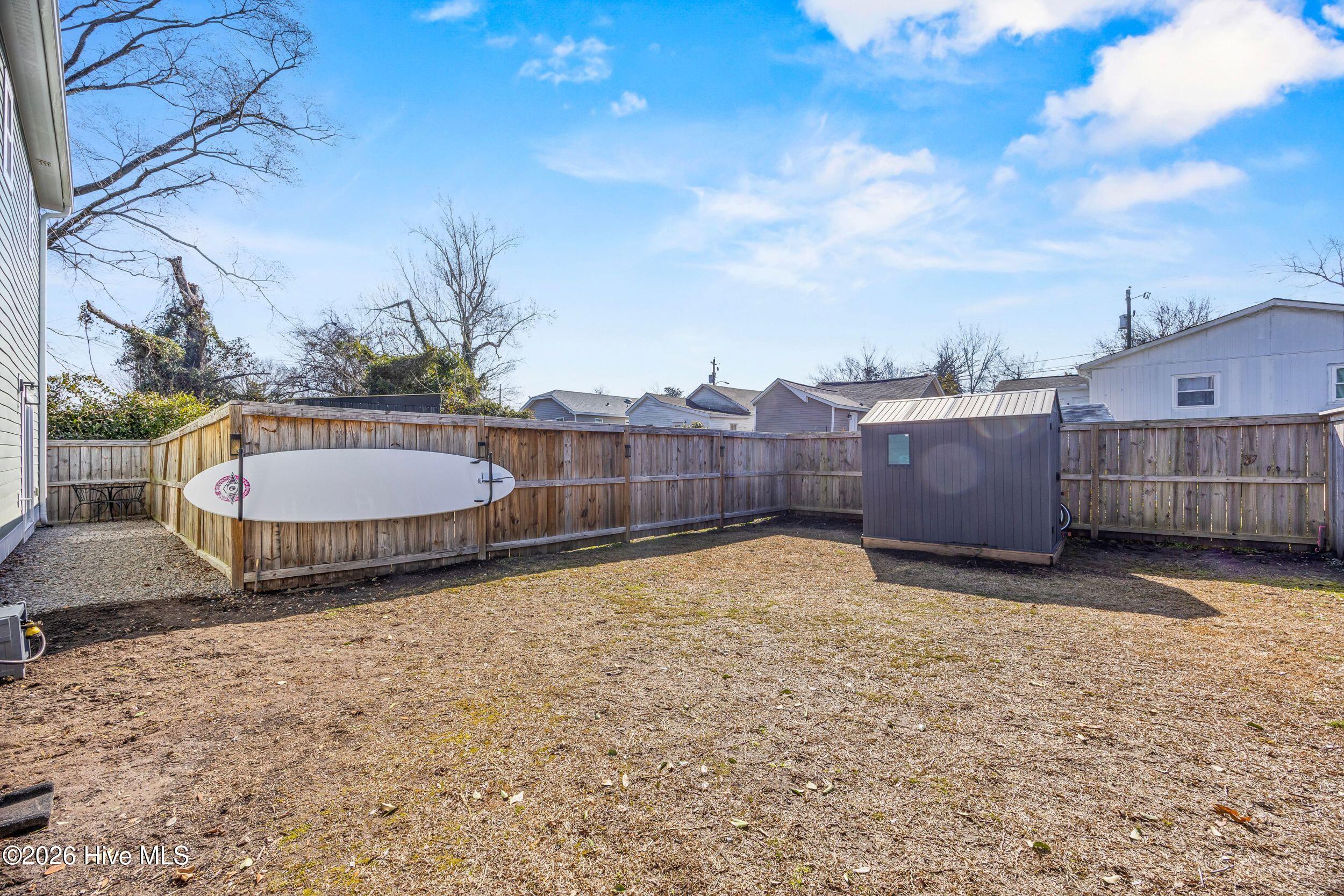 100545207 | Photo 36