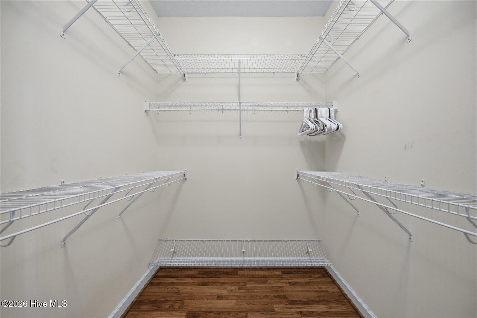 100558706 | Photo 22