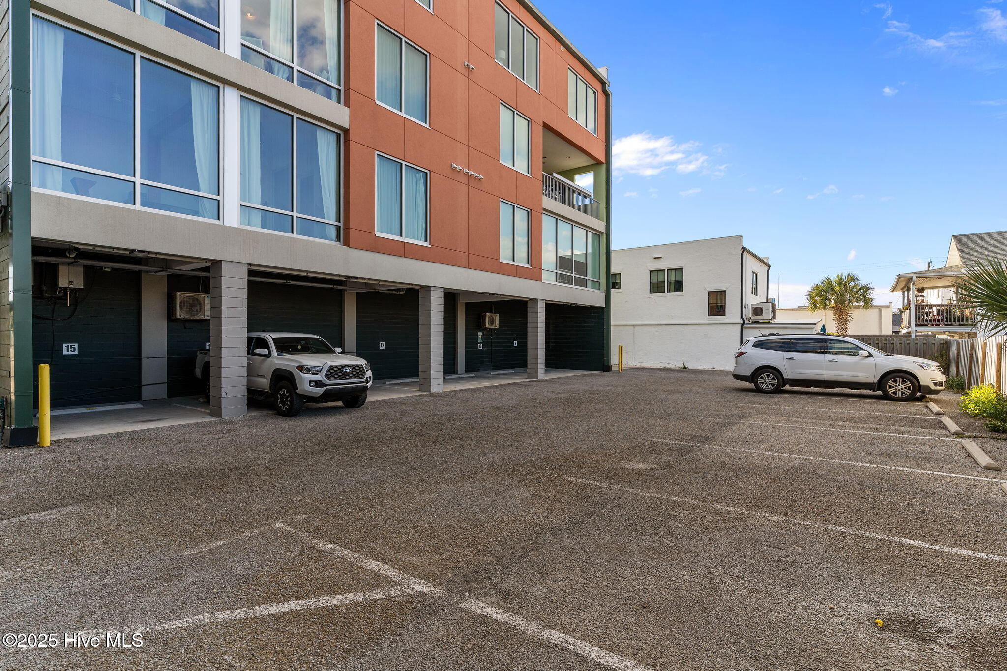 100541831 | Photo 55