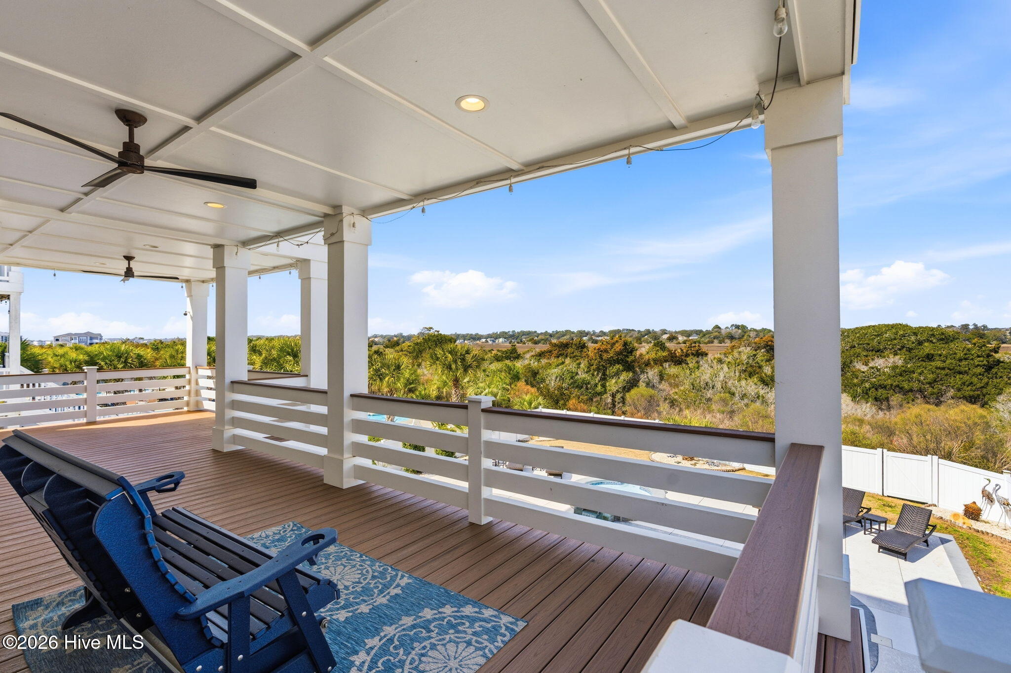 100557252 | Photo 55