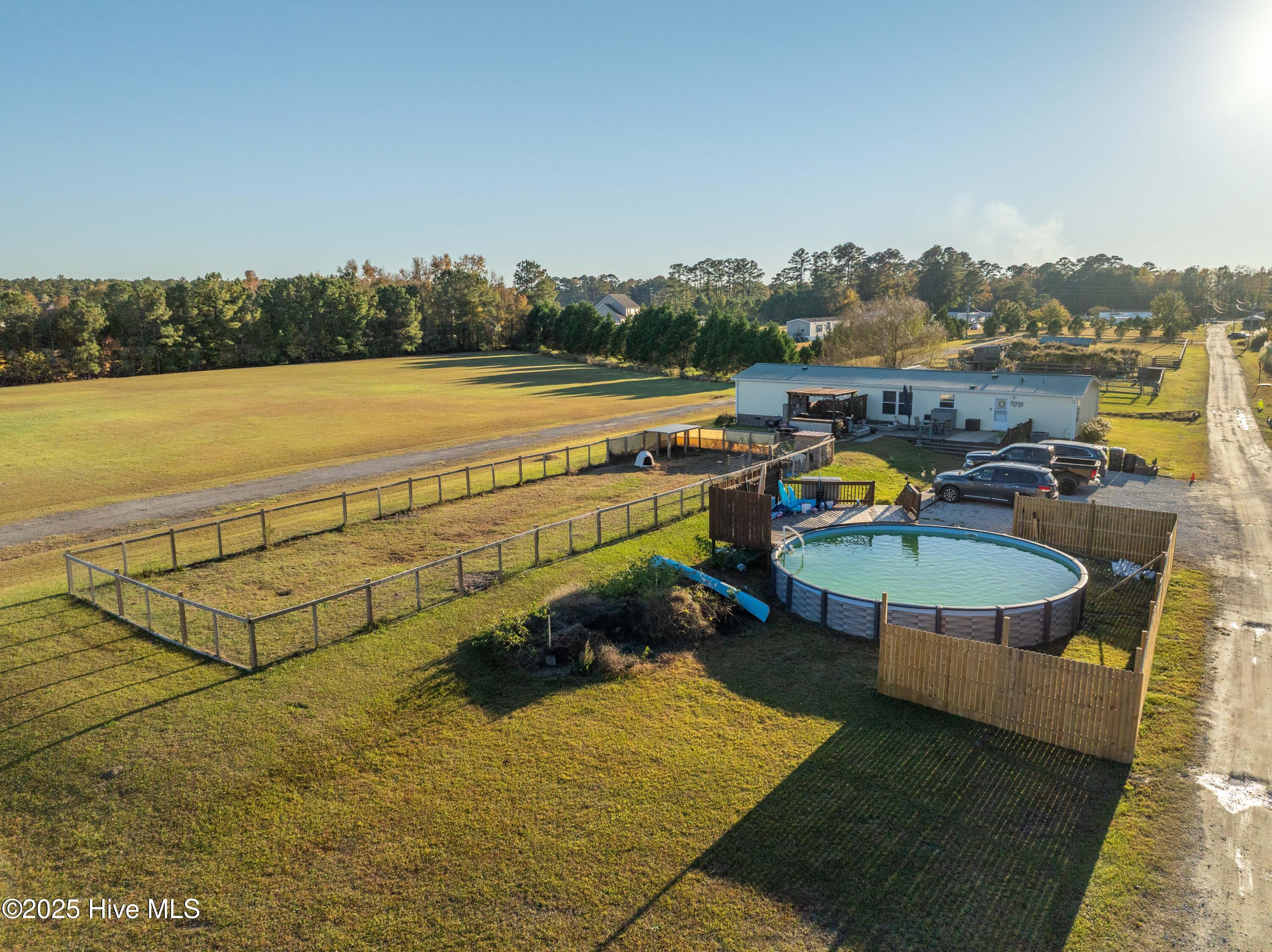 100539852 | Photo 31