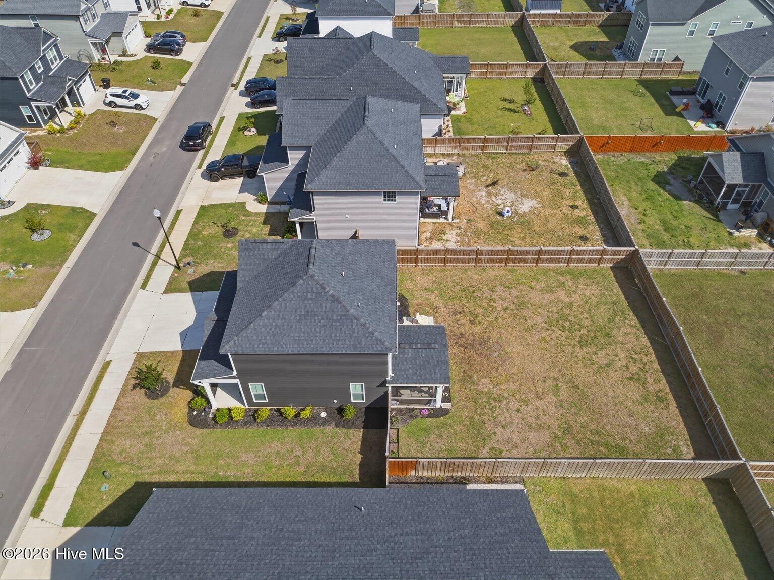 100567479 | Photo 36