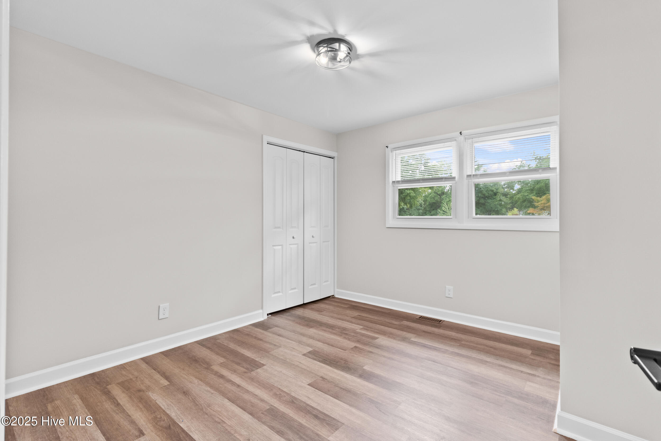 100534171 | Photo 17