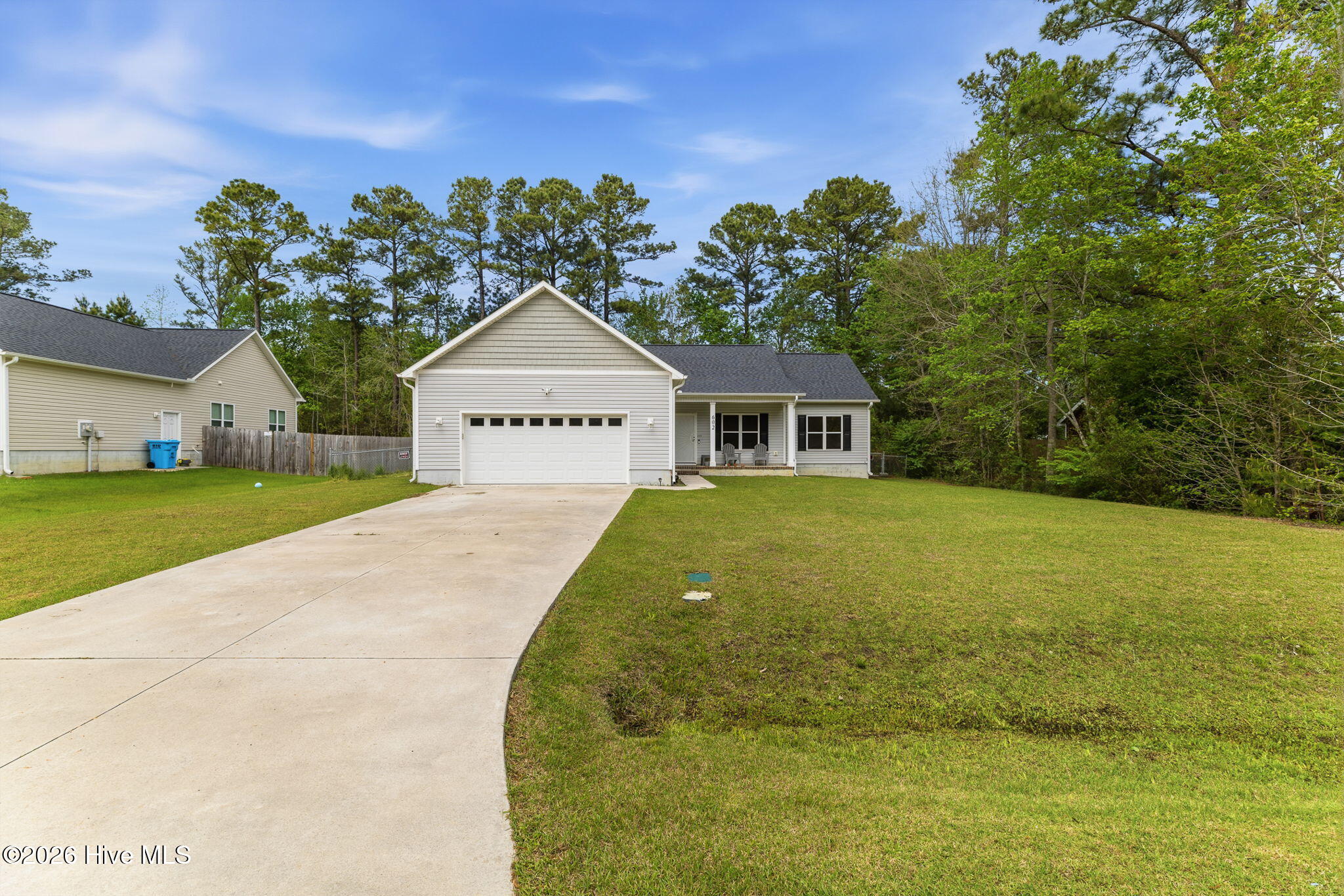 100565860 | Photo 24