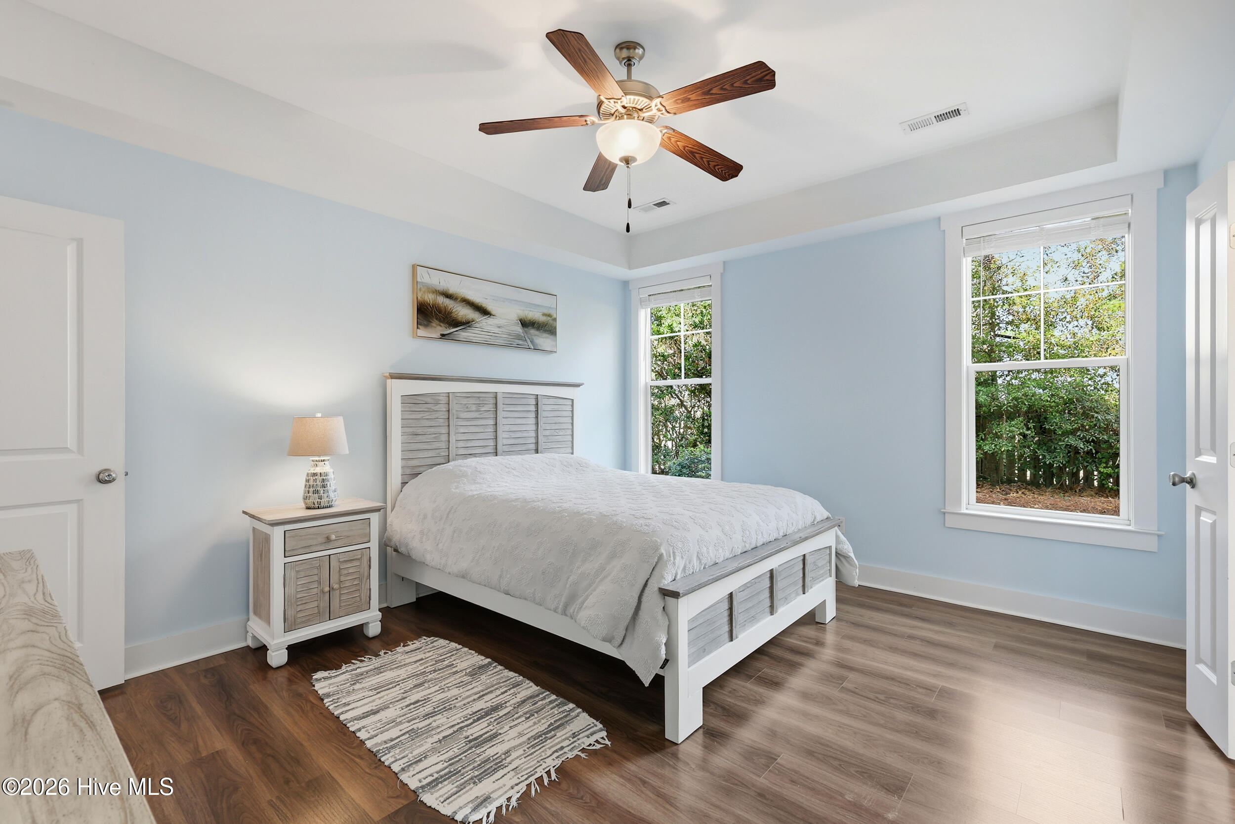 100550735 | Photo 16