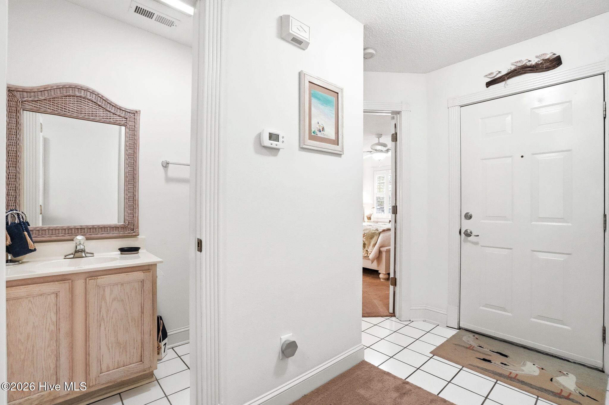 100566696 | Photo 19