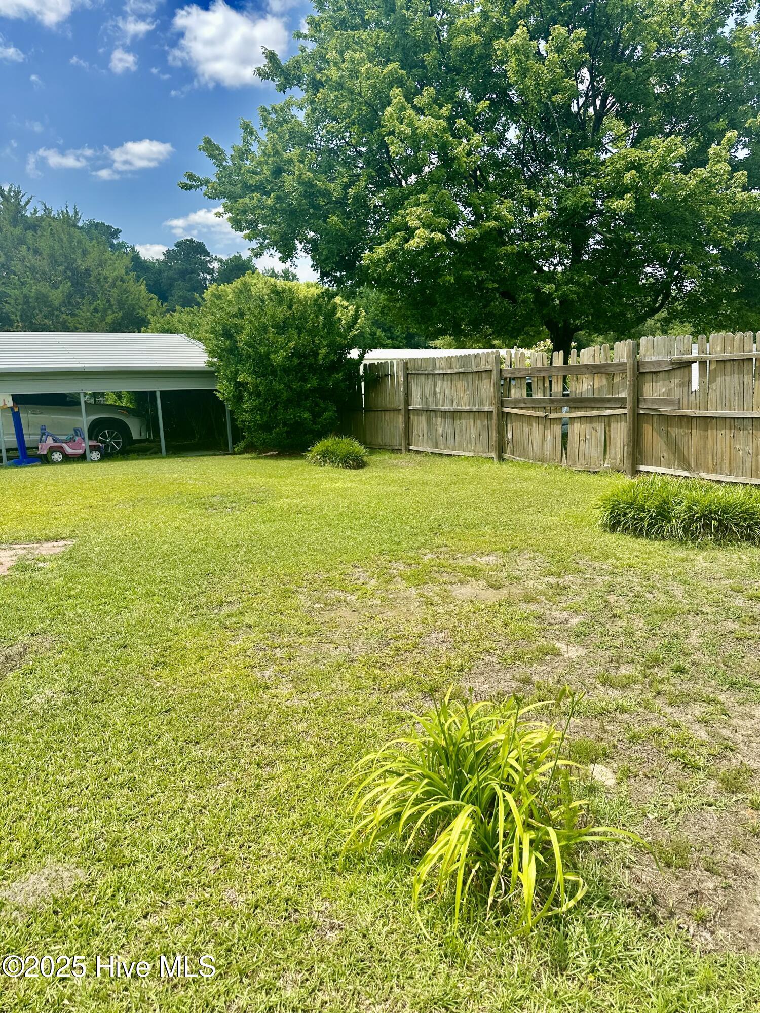 100512329 | Photo 32