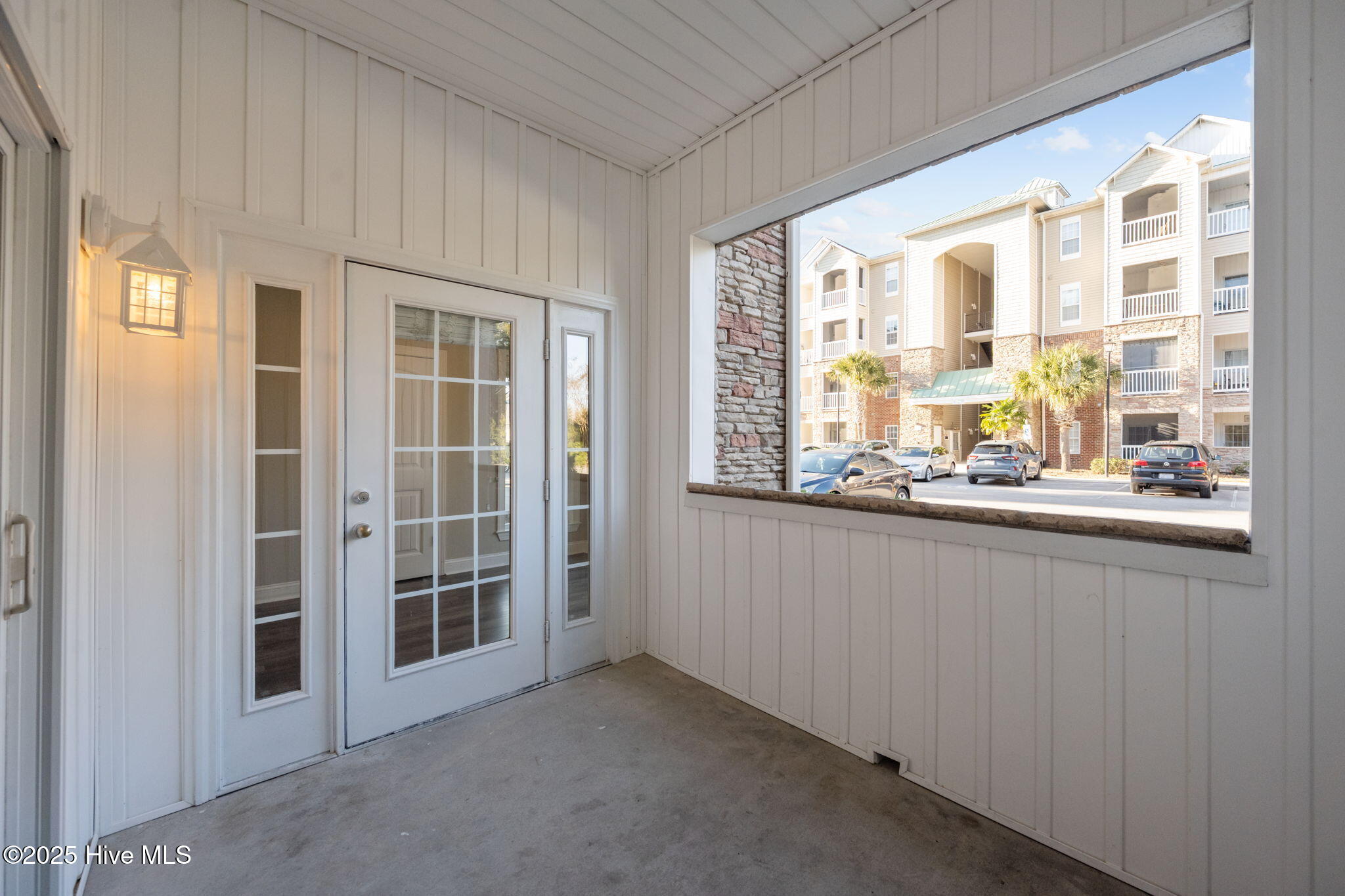 100542500 | Photo 20