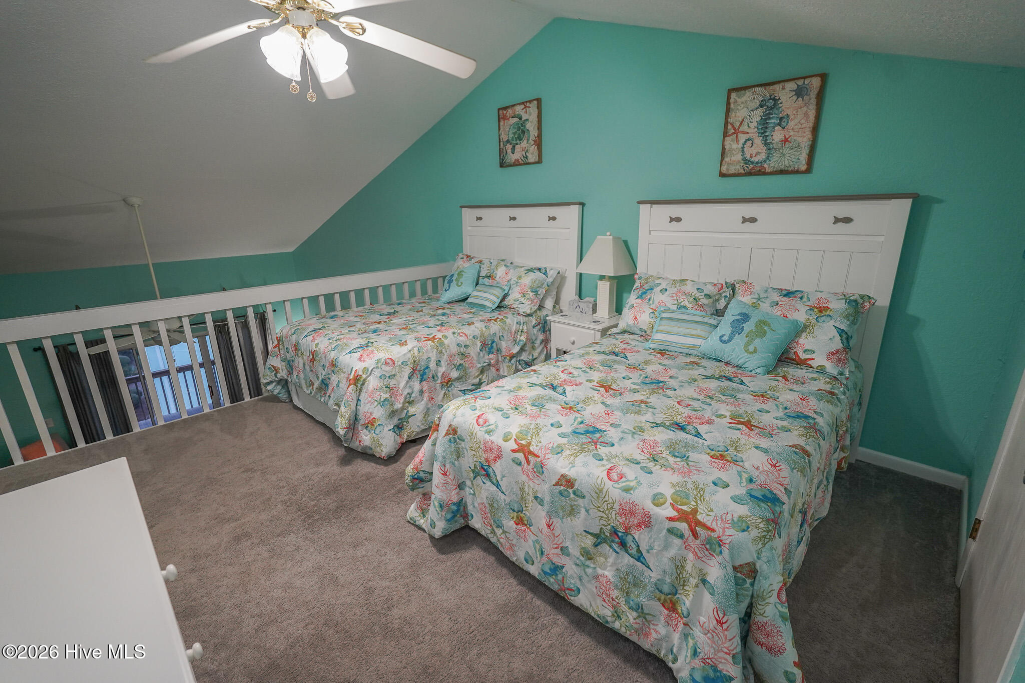 100548076 | Photo 26