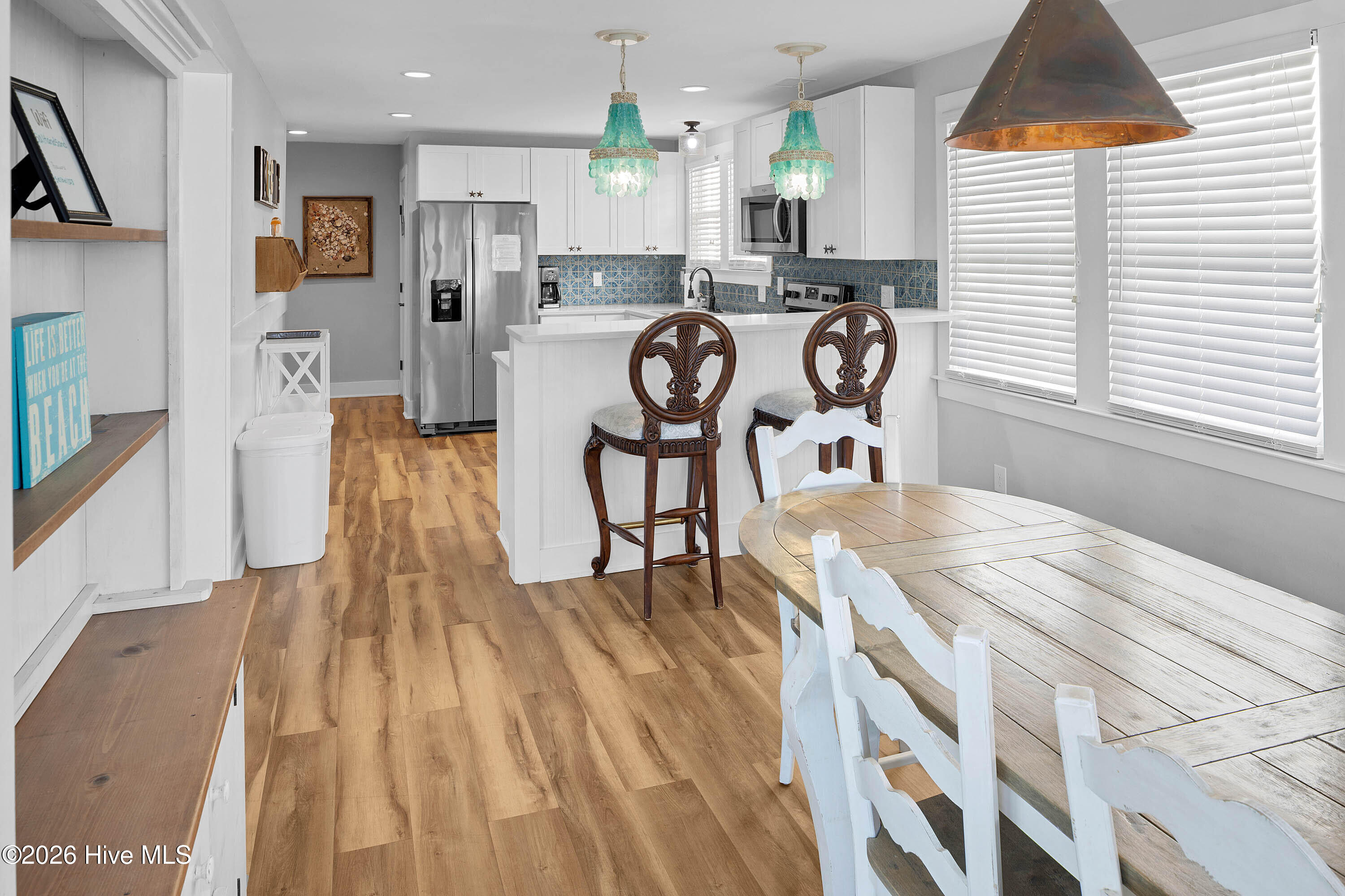 100550780 | Photo 14