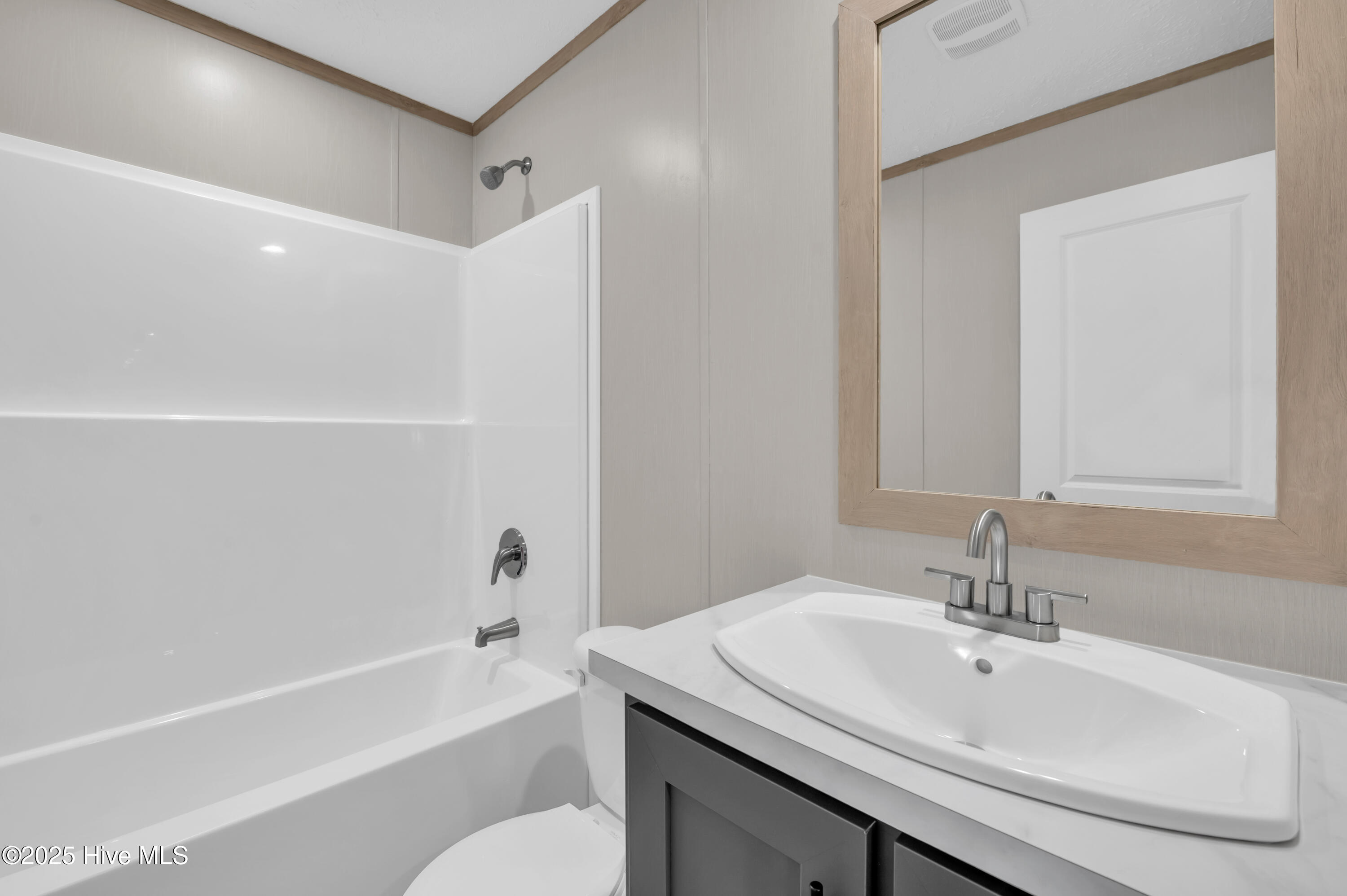 100545094 | Photo 23