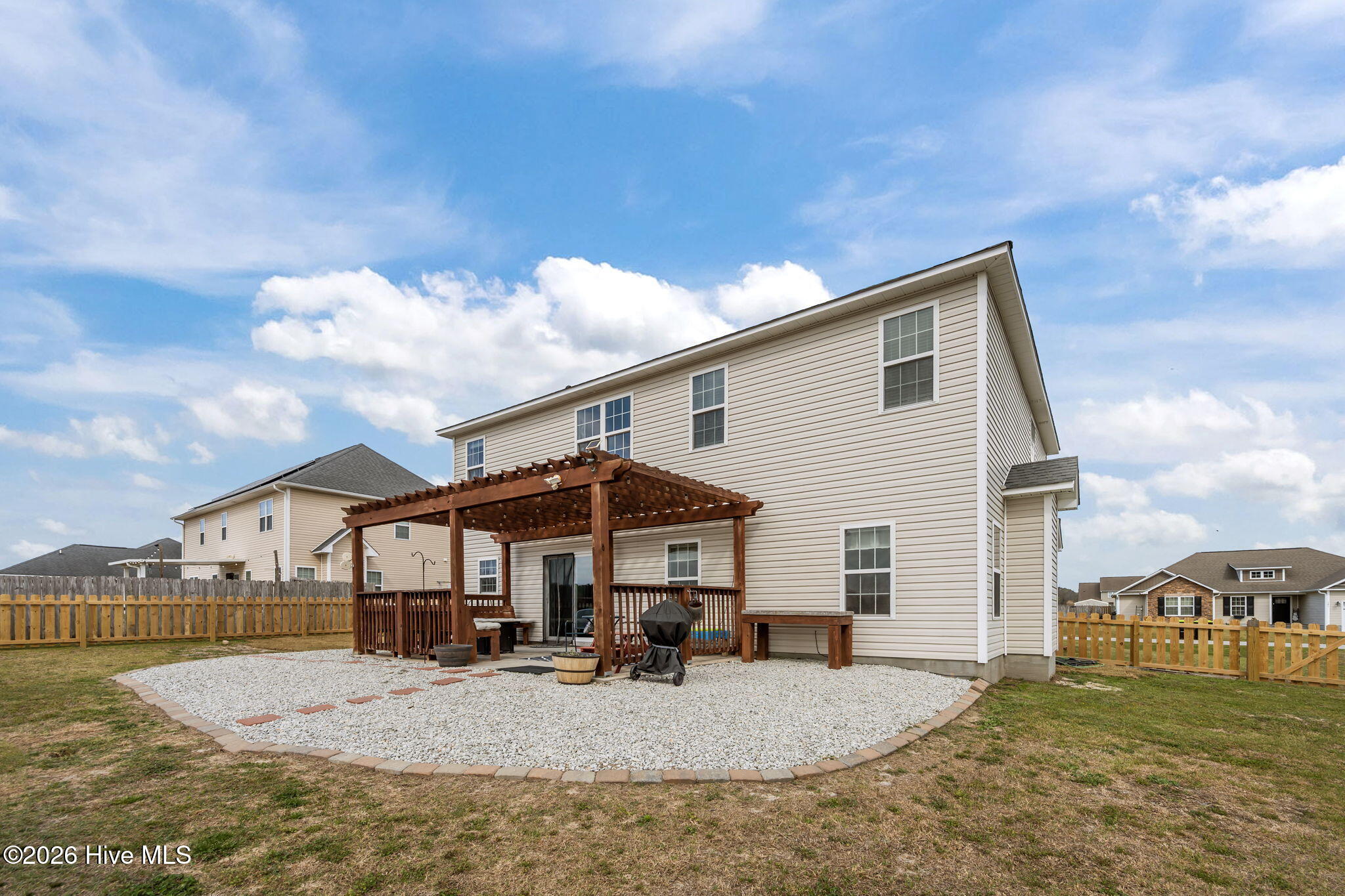 100560524 | Photo 42