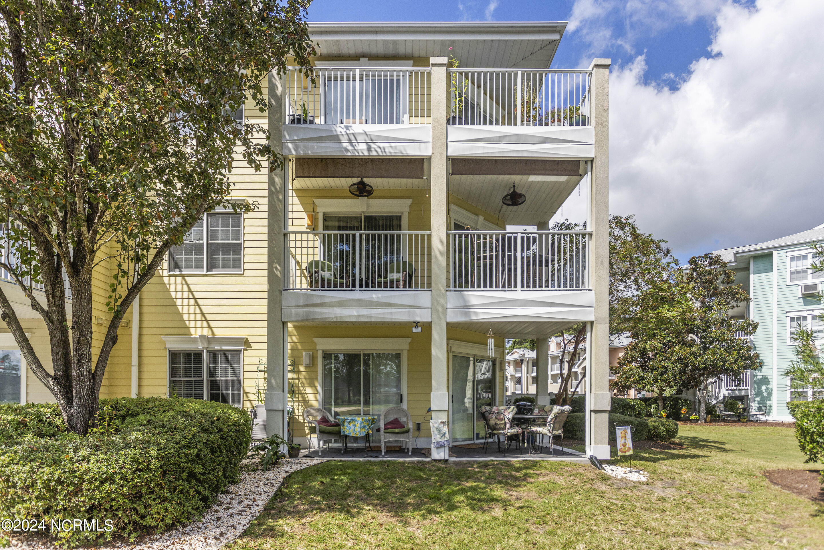 100467588 | Photo 48