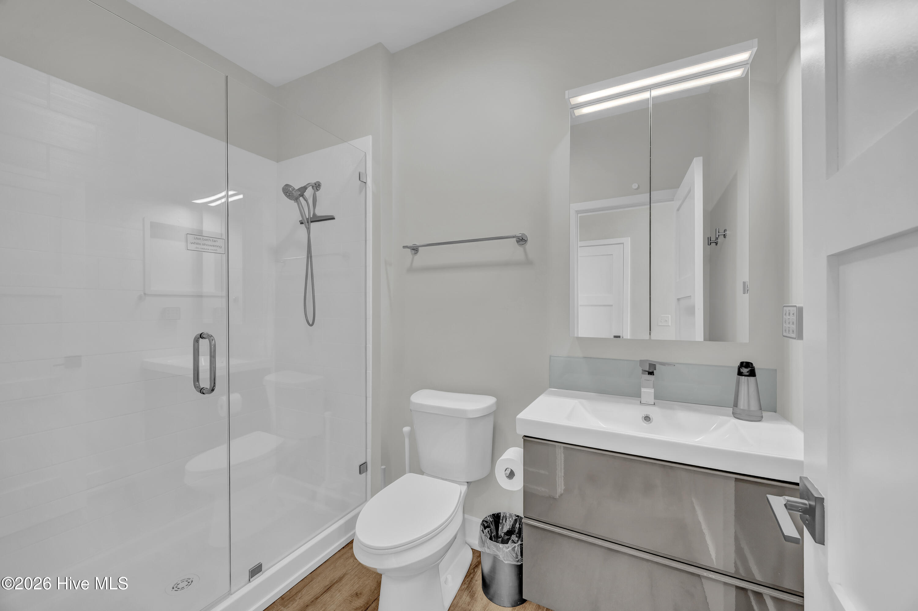 100565280 | Photo 62