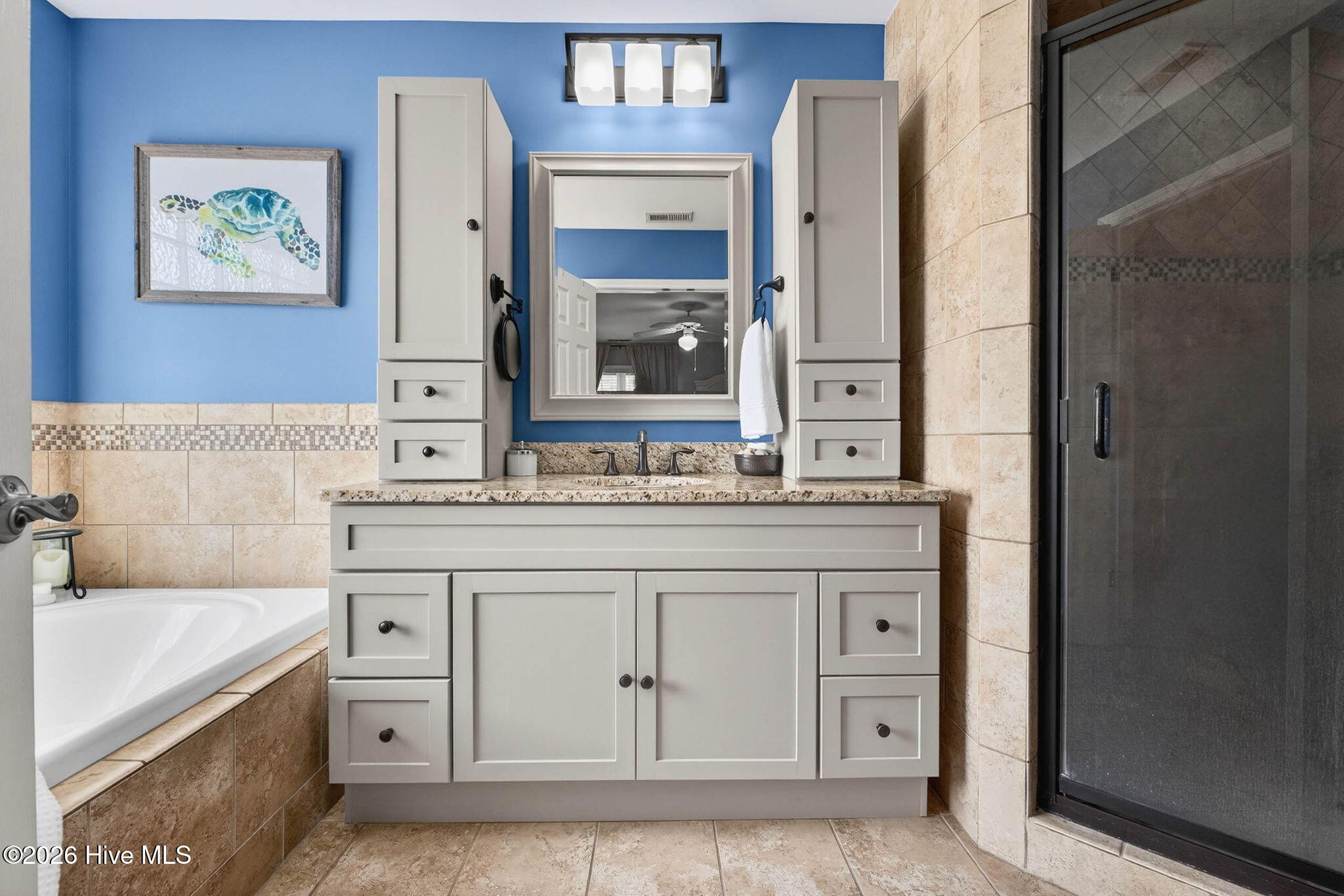 100562589 | Photo 43