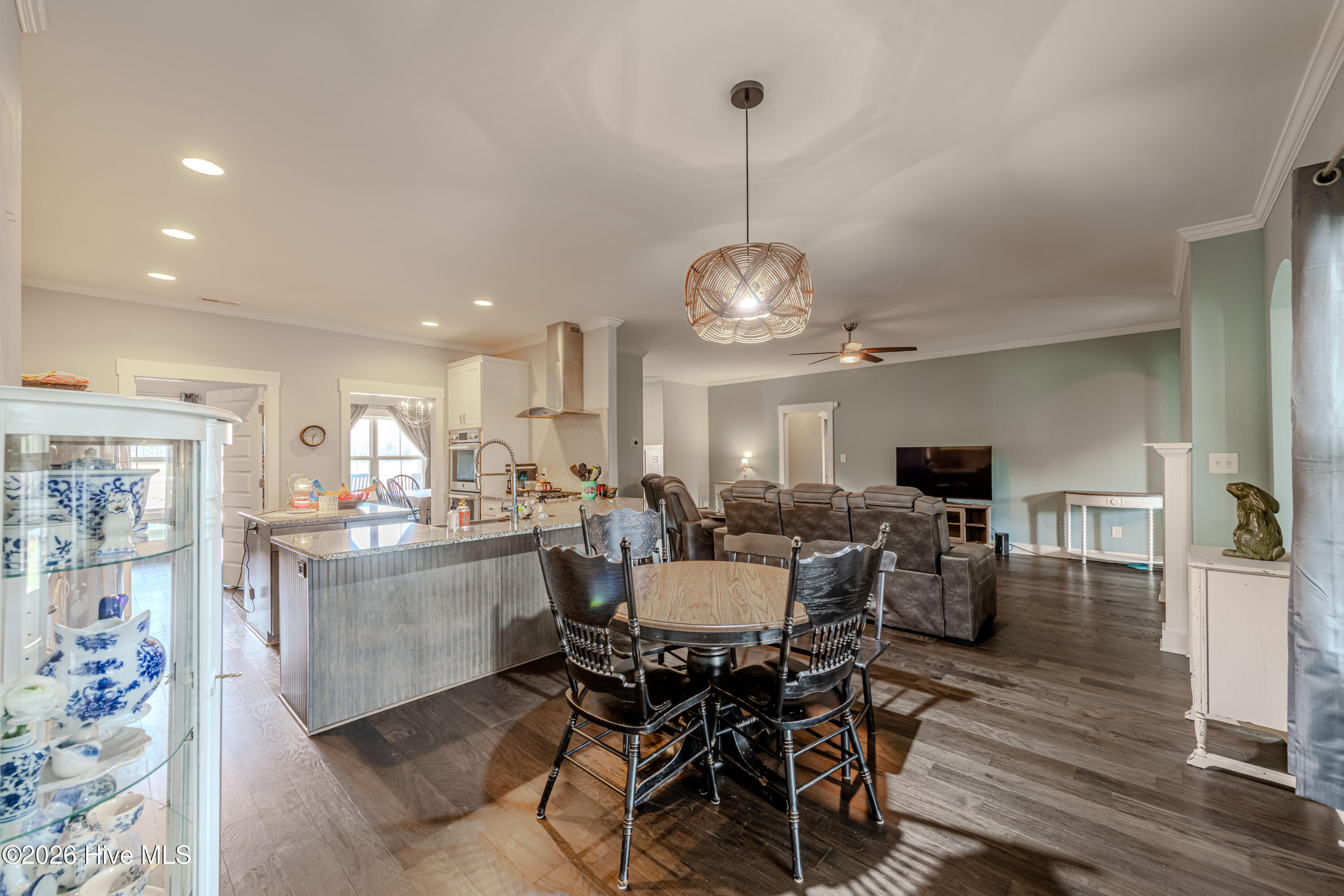 100559174 | Photo 28