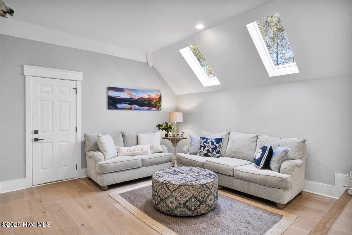 100551251 | Photo 46