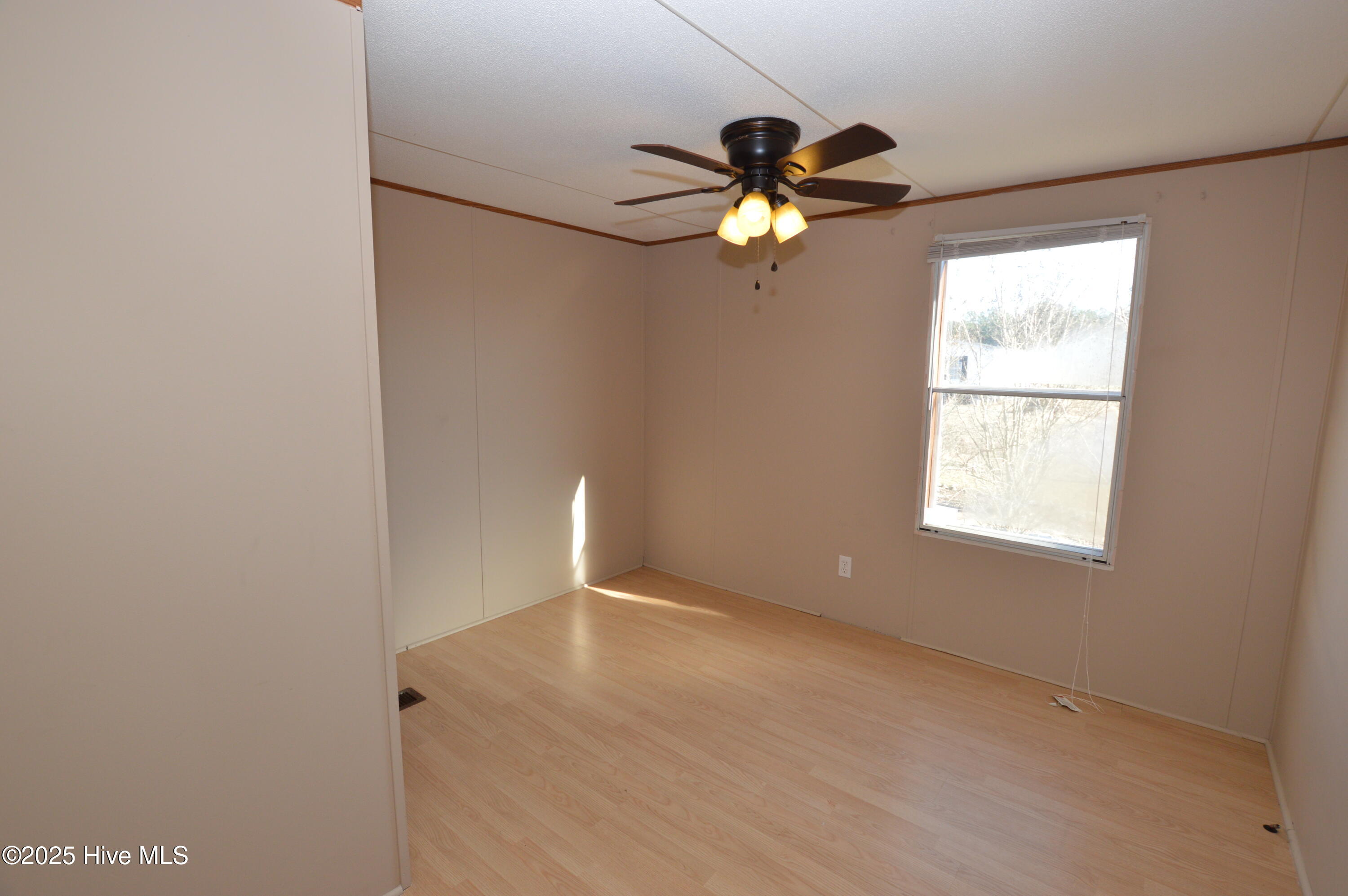 100545772 | Photo 14