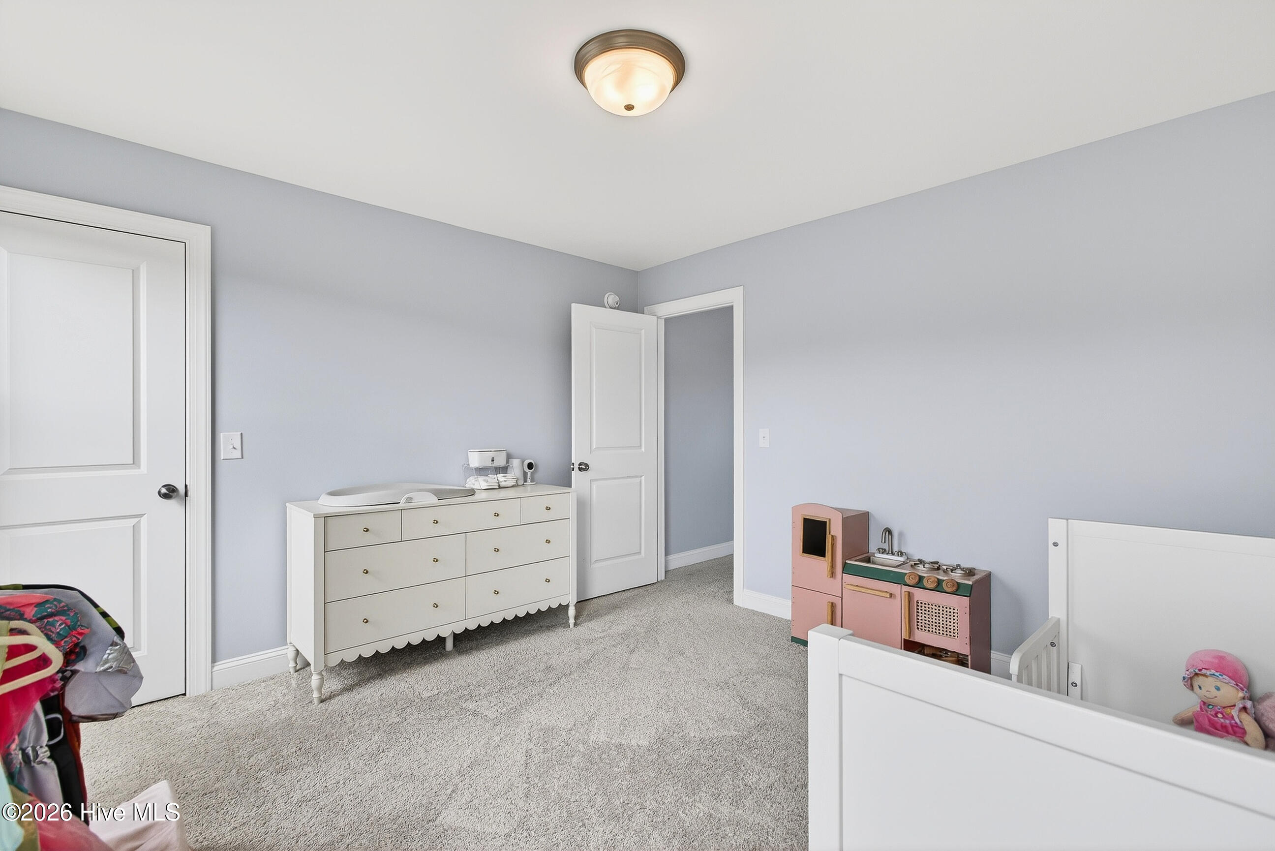 100563348 | Photo 36