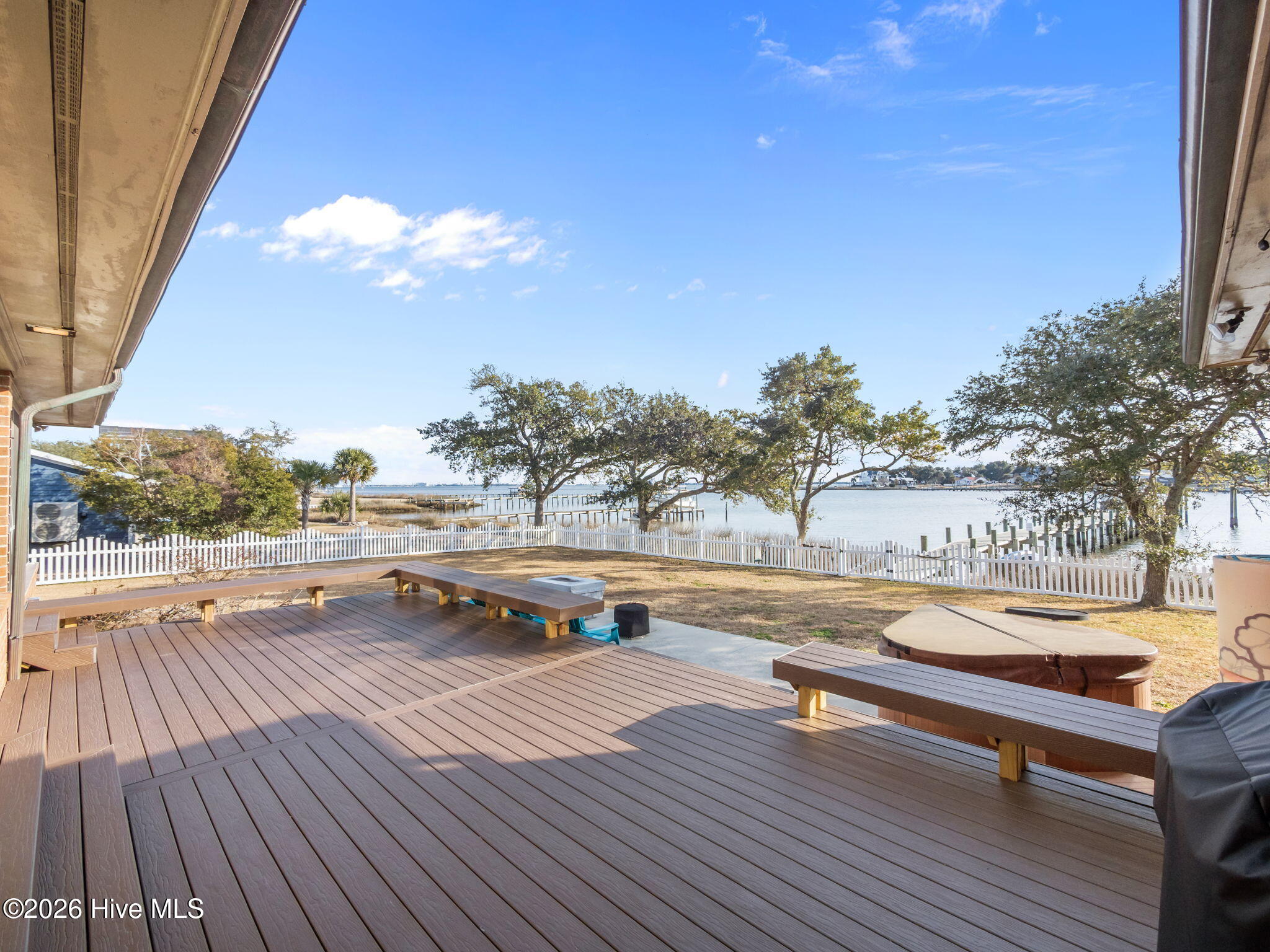 200 Pelican Drive, Newport, NC, 28570