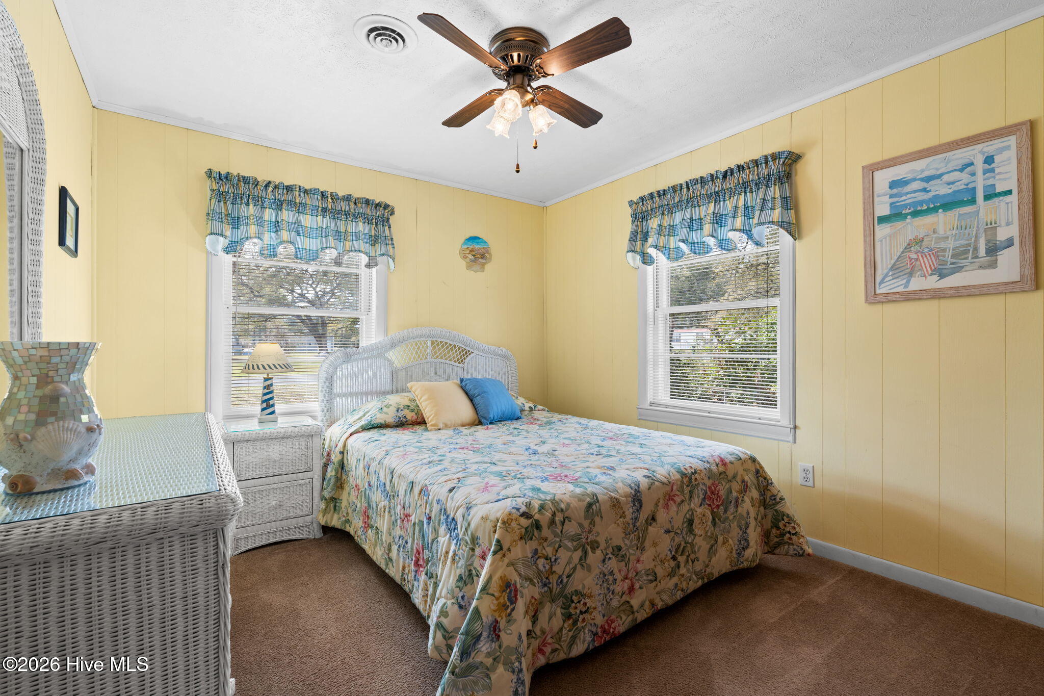 100562927 | Photo 18