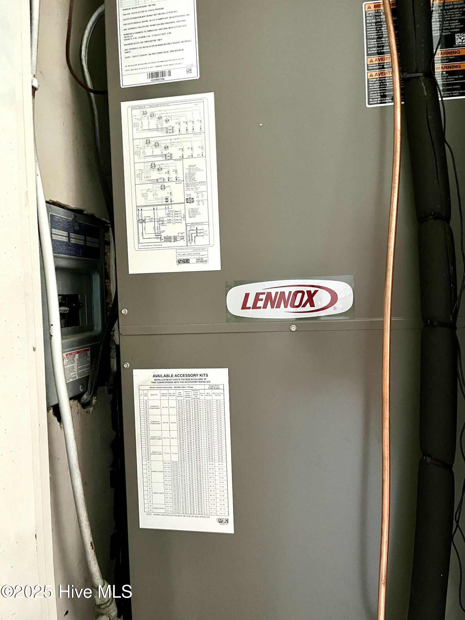 100528280 | Photo 40