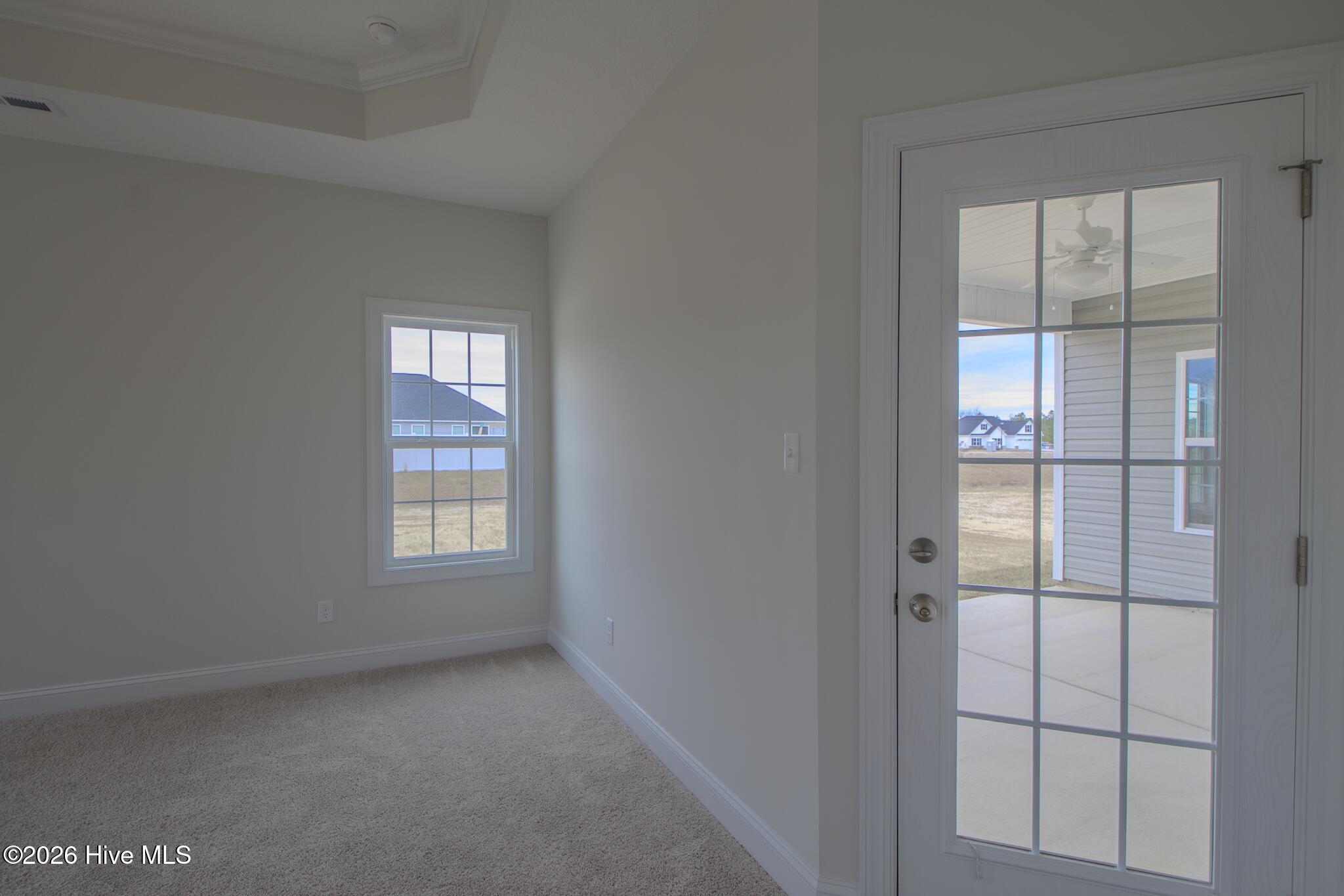 100497435 | Photo 15