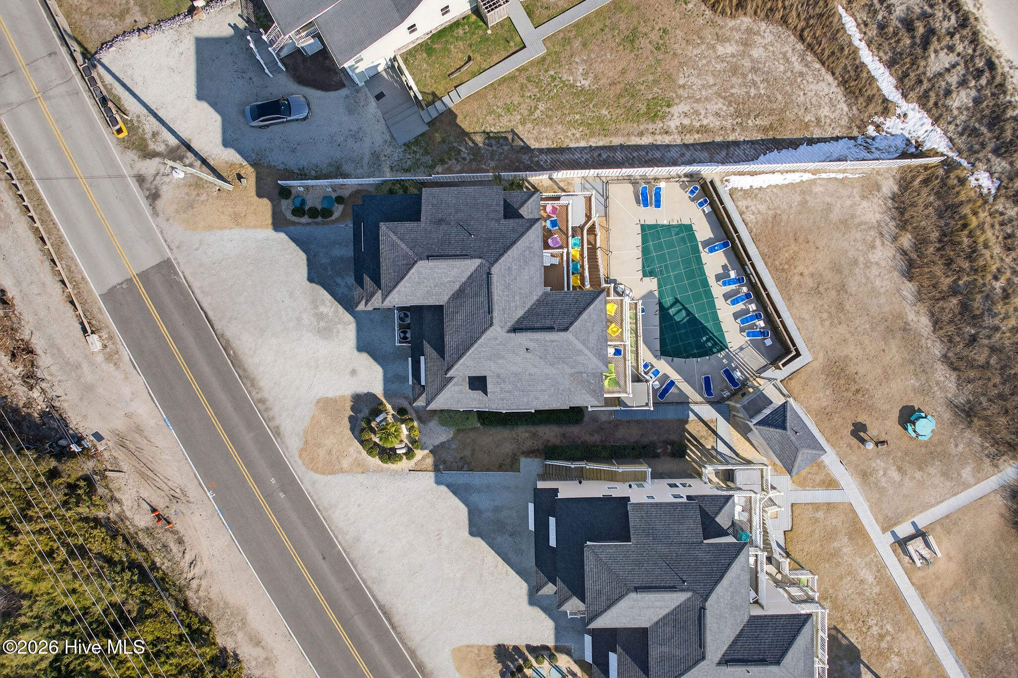 100552371 | Photo 51