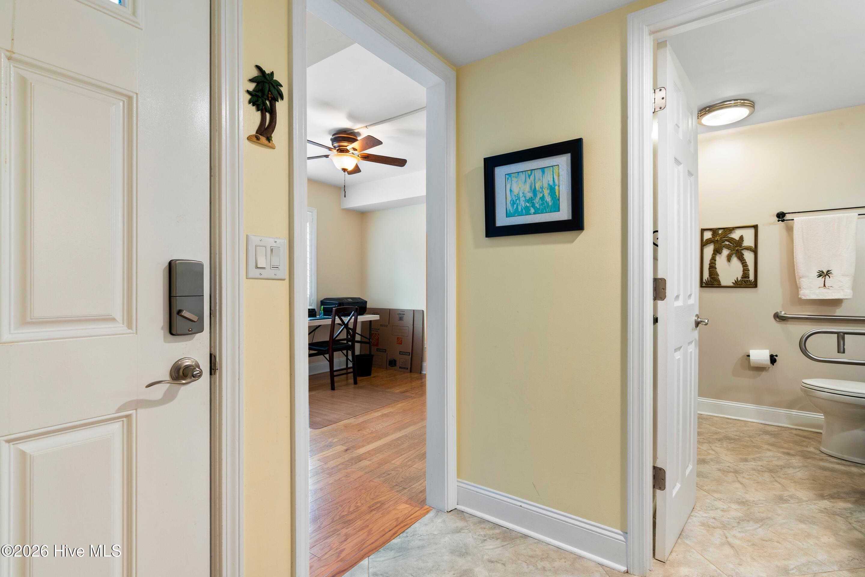 100554441 | Photo 12