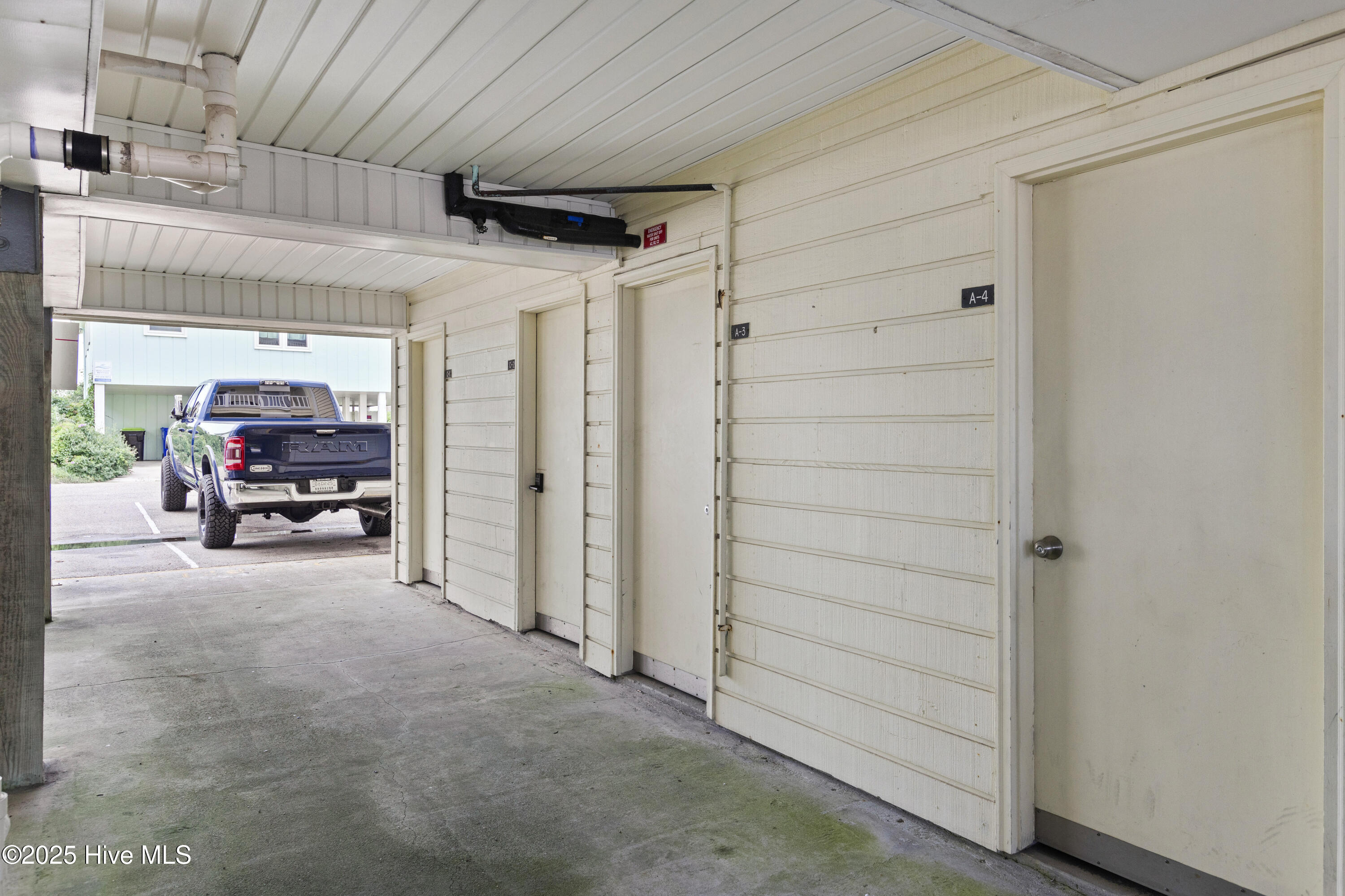 100514890 | Photo 21