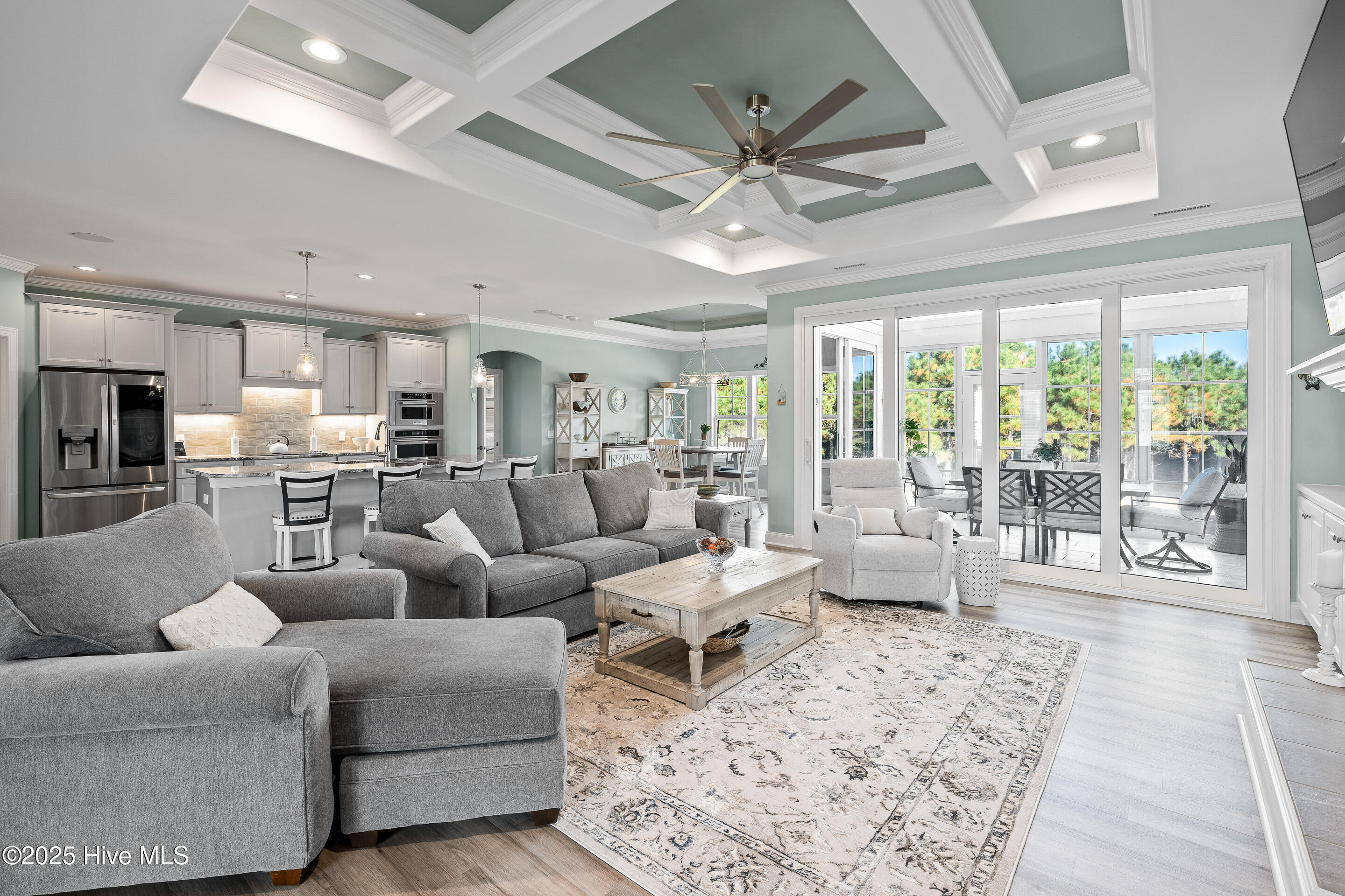 100541746 | Photo 12