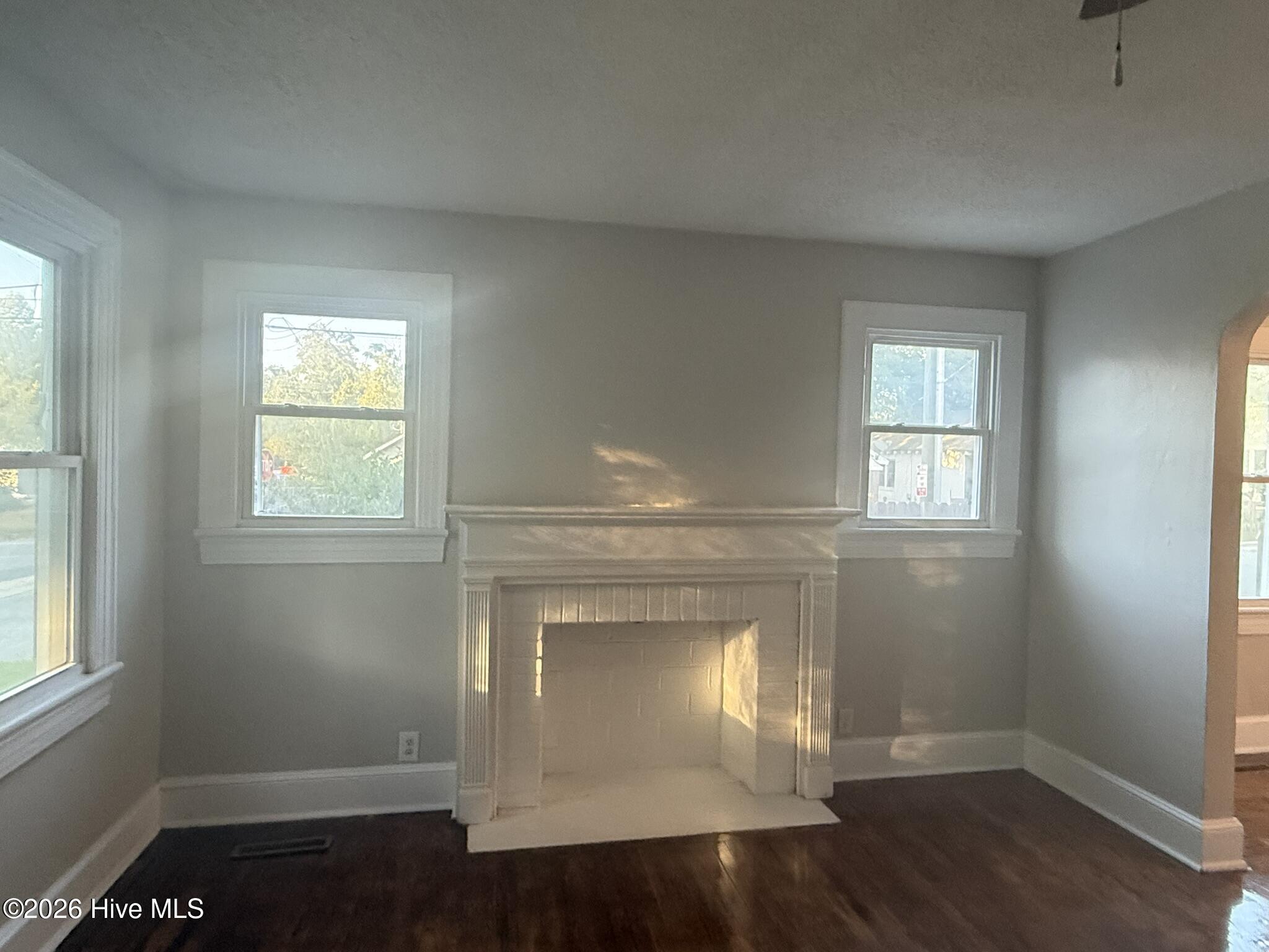 Photo 3 of Single family home for sale at 401 Nash St, Greenville, NC 27834 | MLS# 100608864 | Listing updated on 2026-10-07