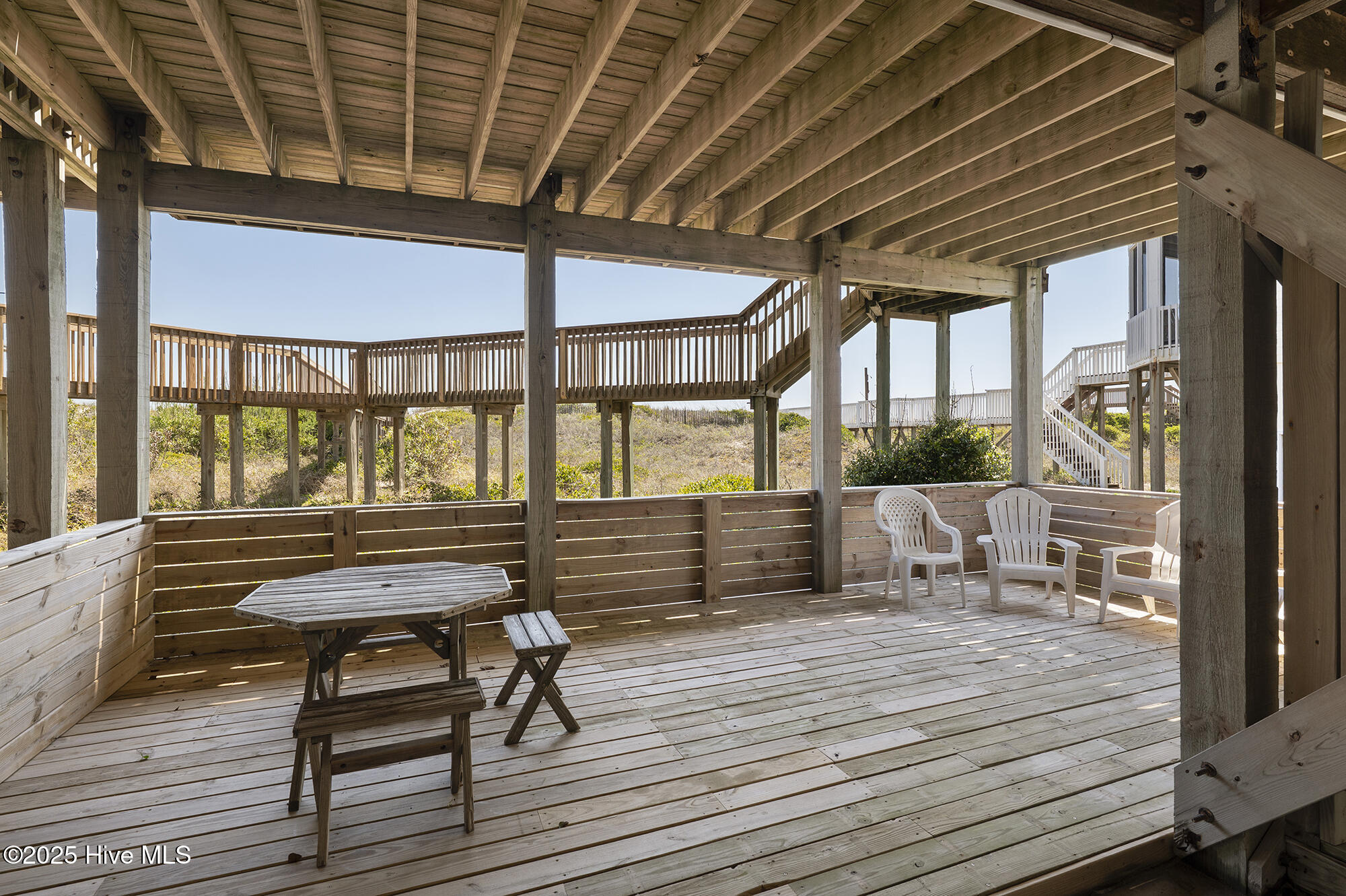 100538972 | Photo 73