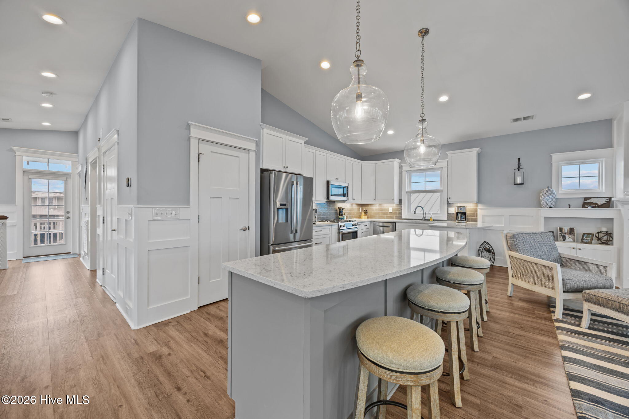 100553303 | Photo 14