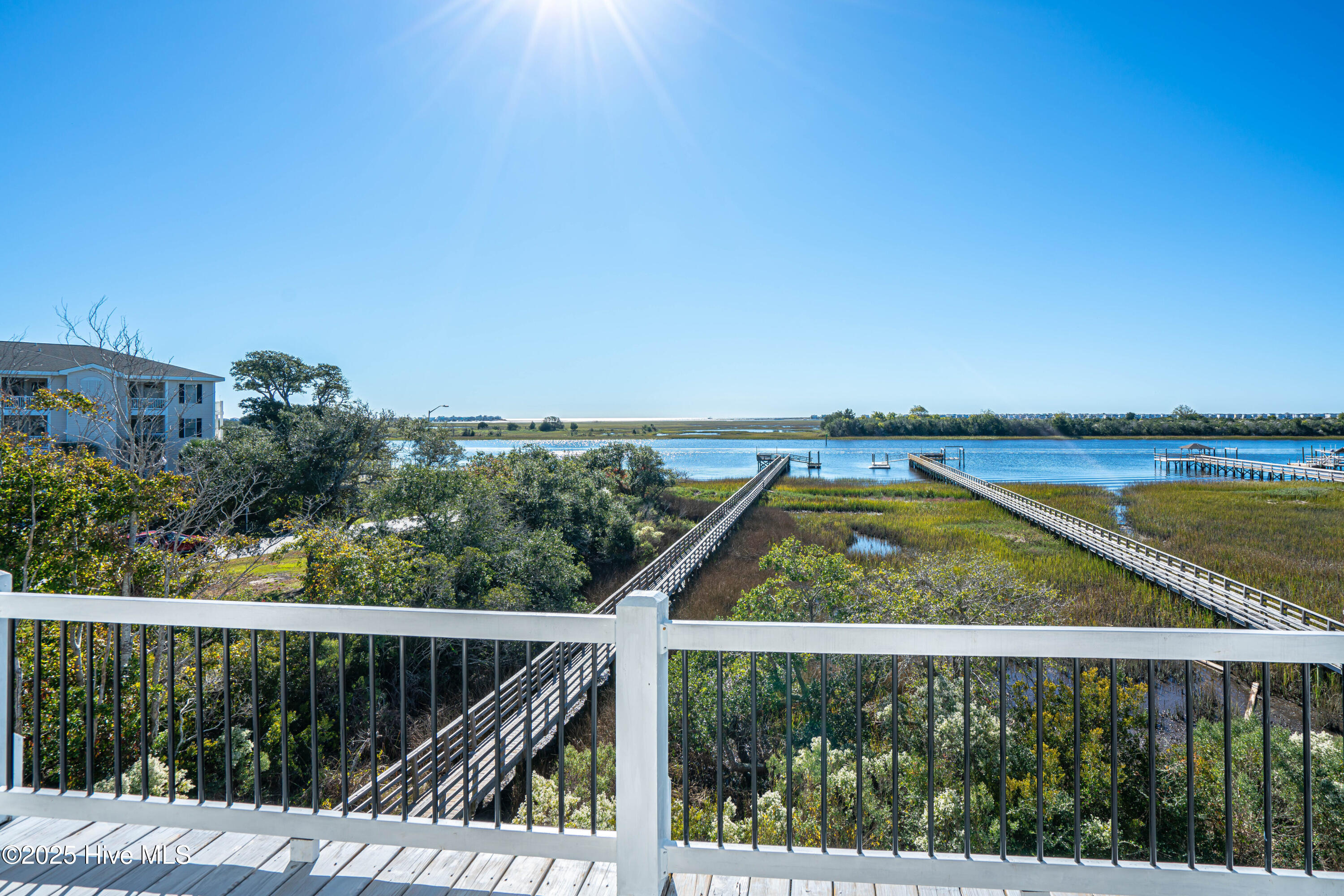 100539099 | Photo 62