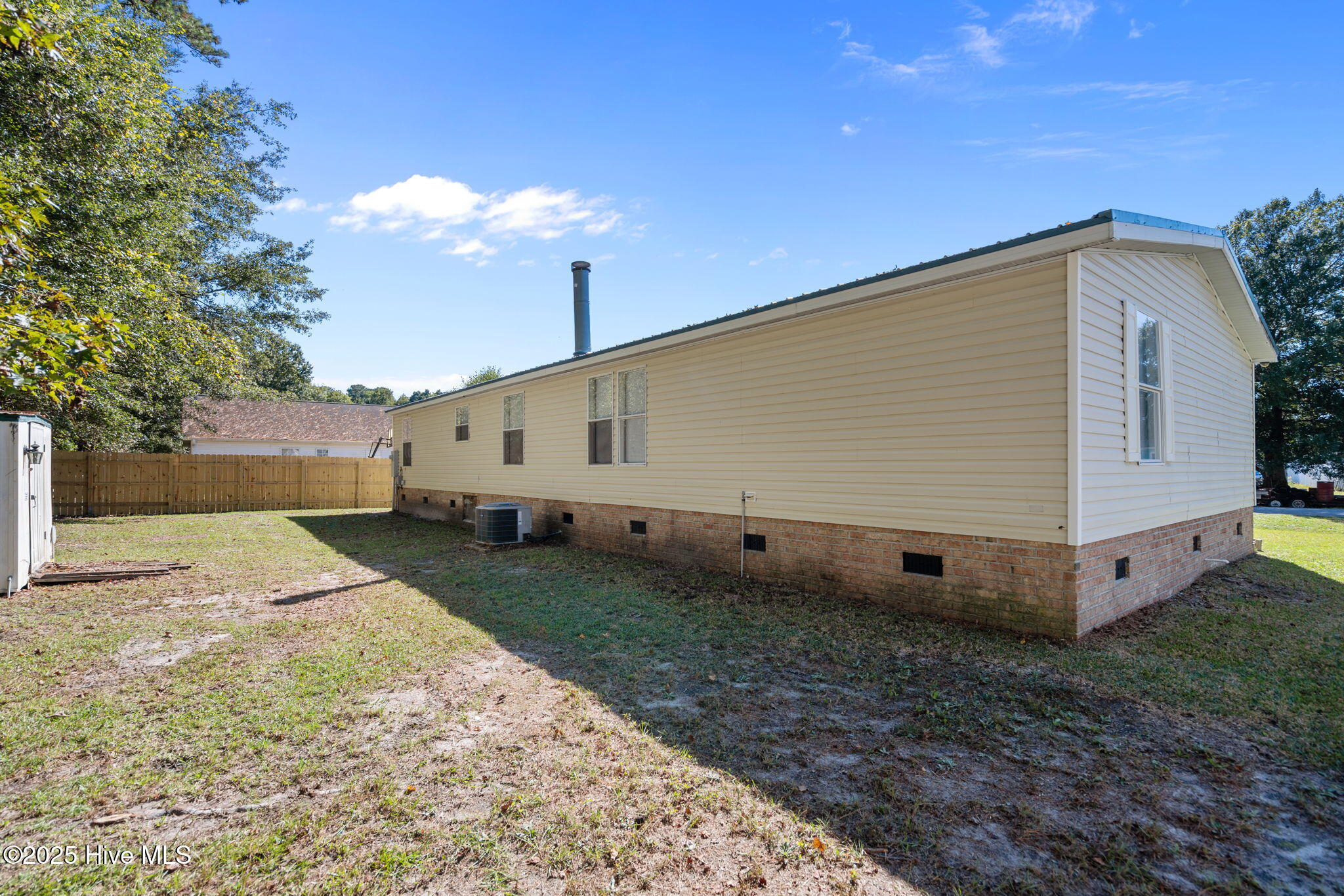 100536867 | Photo 35