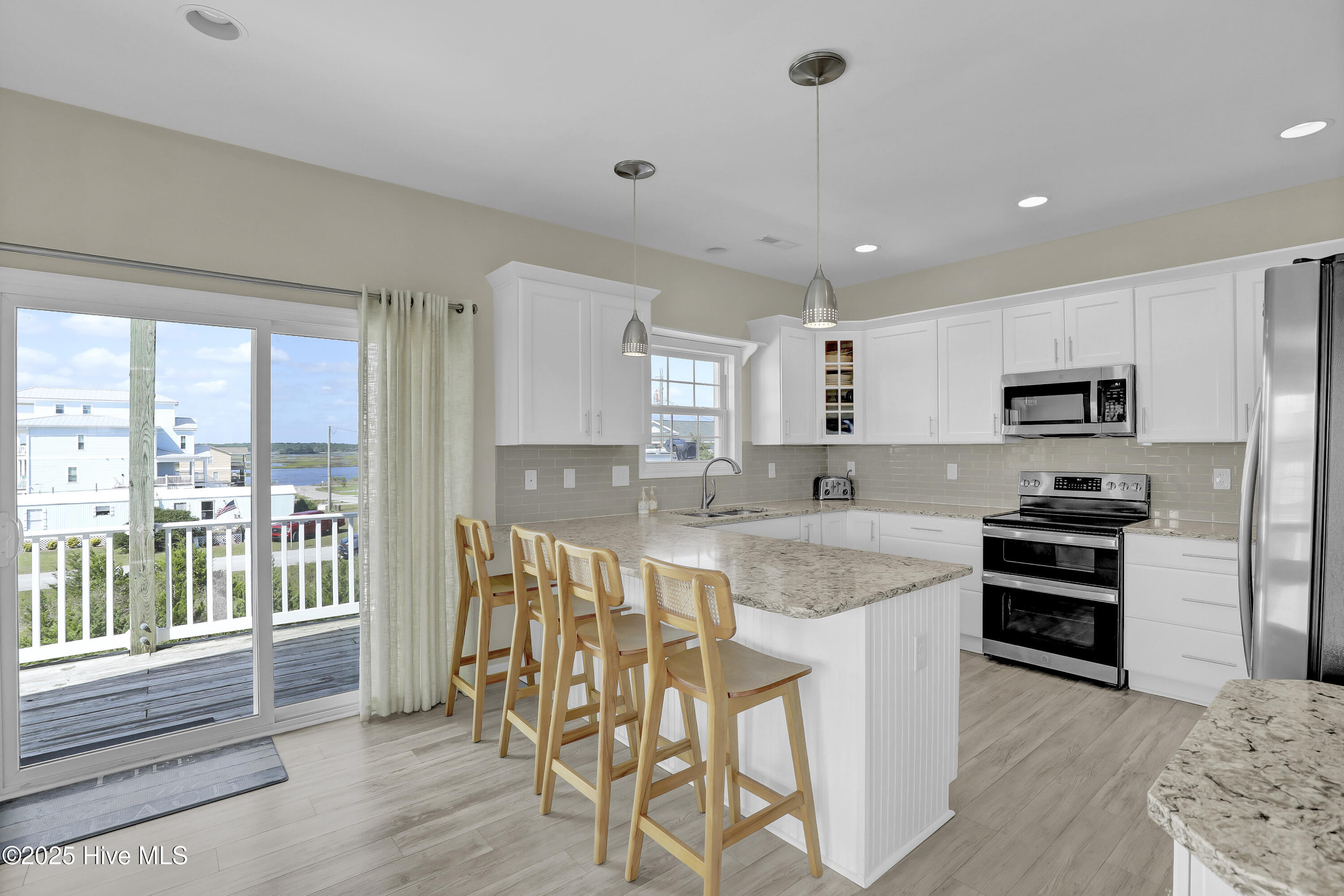 132 Reeves Street, North Topsail Beach, NC 28460 – photo 9: 6G8A3021