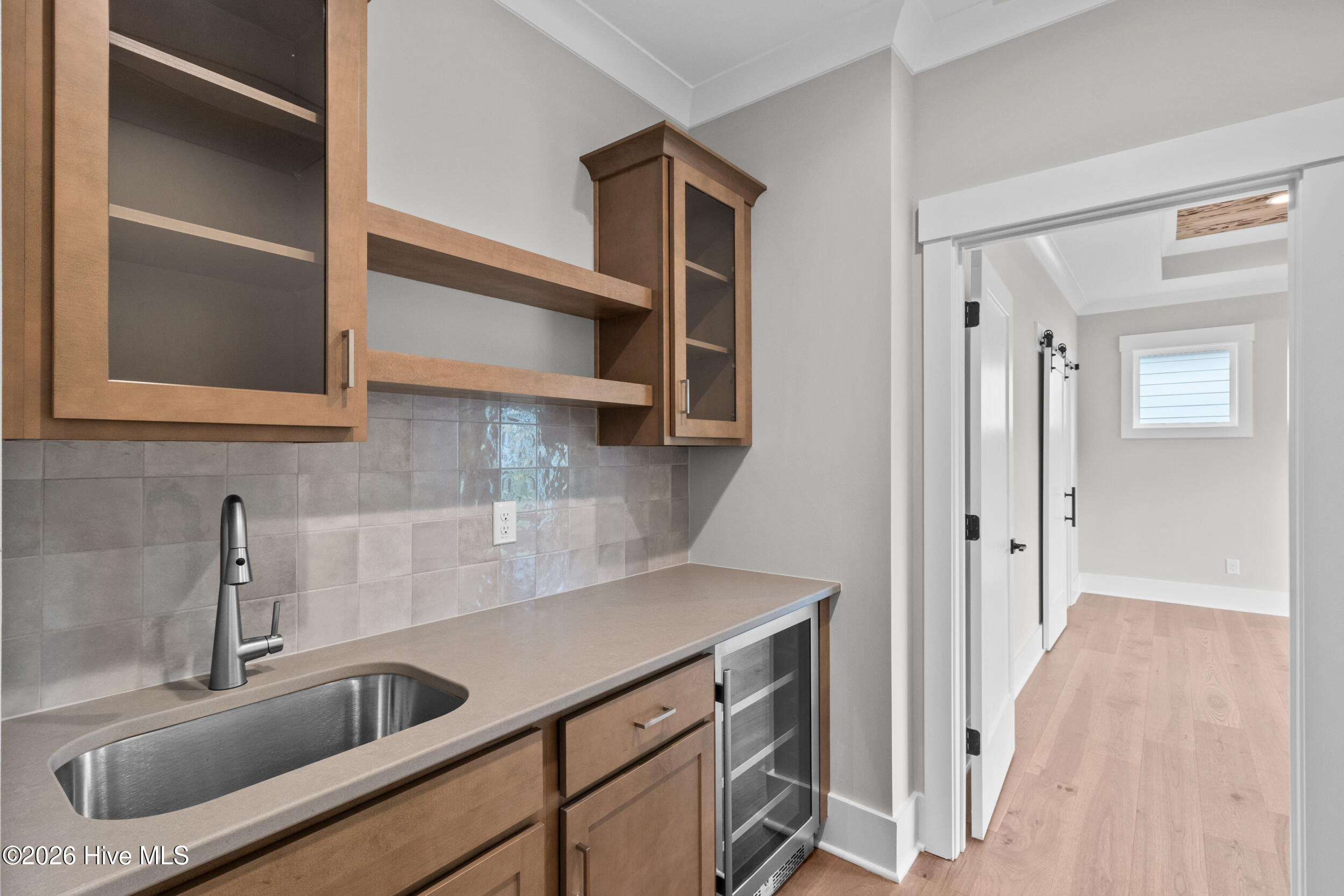 100568514 | Photo 19