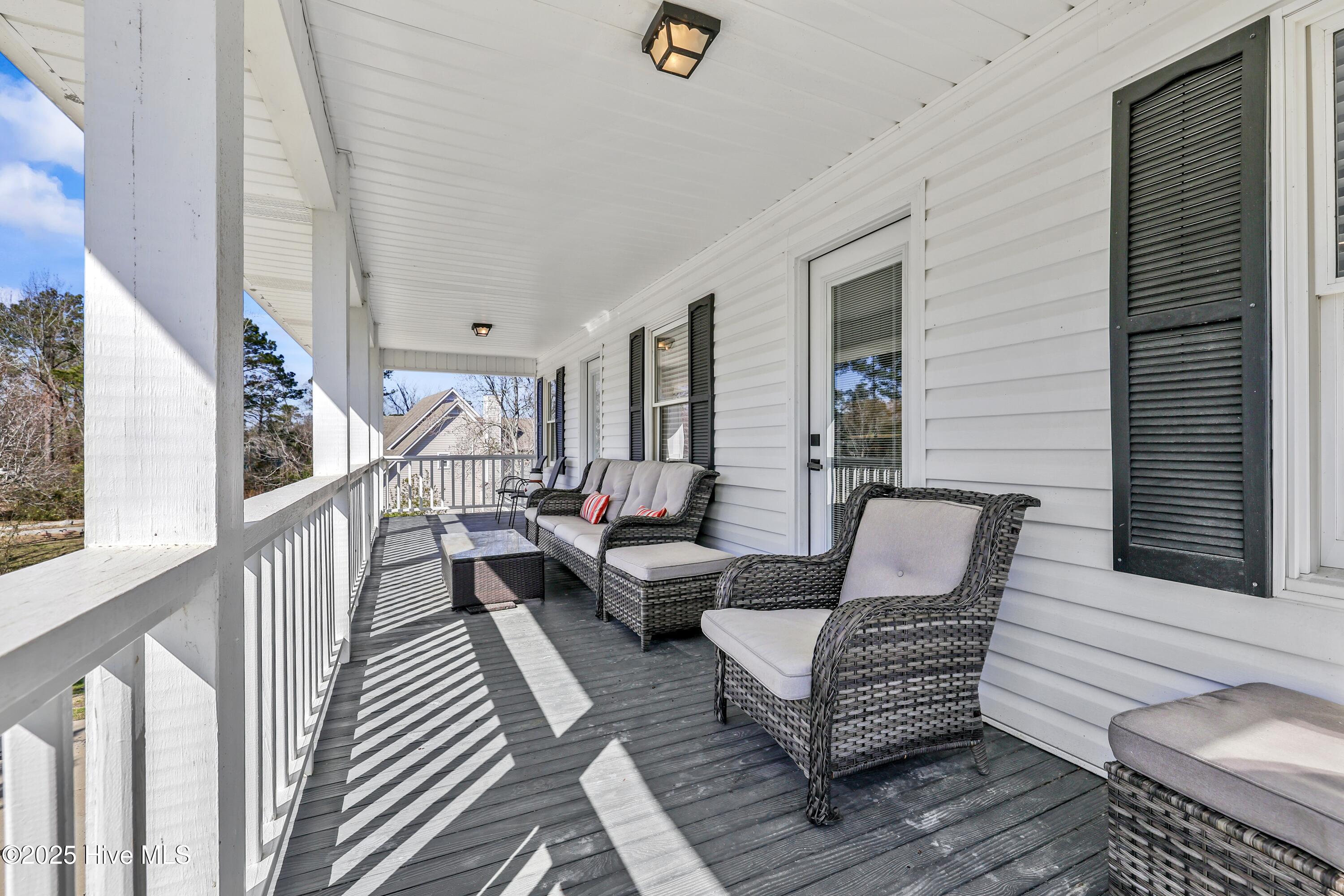 100494735 | Photo 40